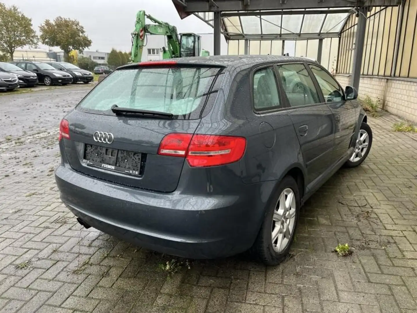 Audi A3 Sportback 1.4 TFSI Ambiente Grau - 2