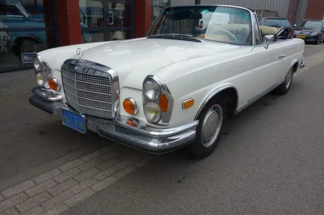Mercedes-Benz 280 W111 280SE 3.5 cabriolet