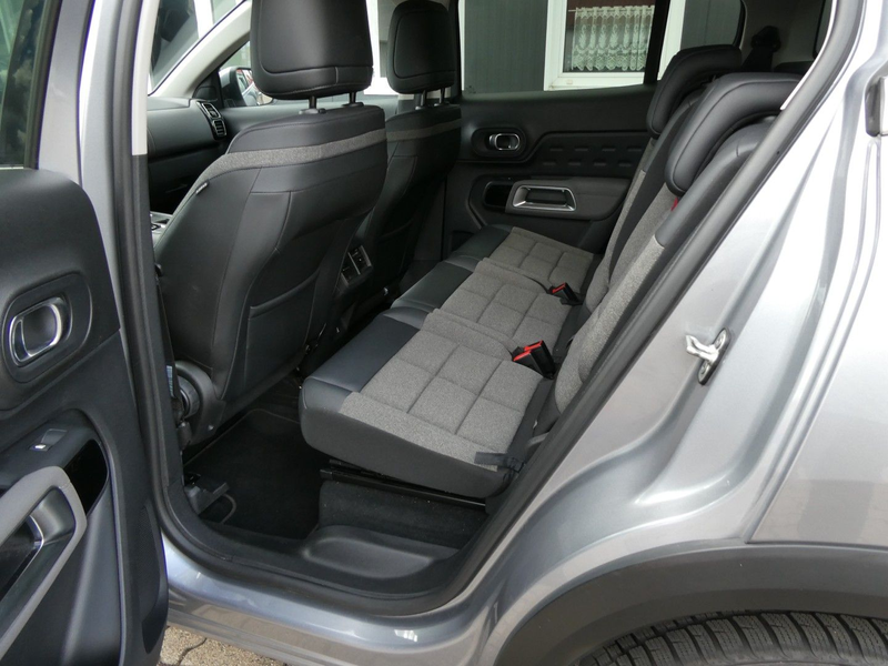 Citroen C5 Aircross Hybrid 225 e-EAT8 C-SERIES — photo 8