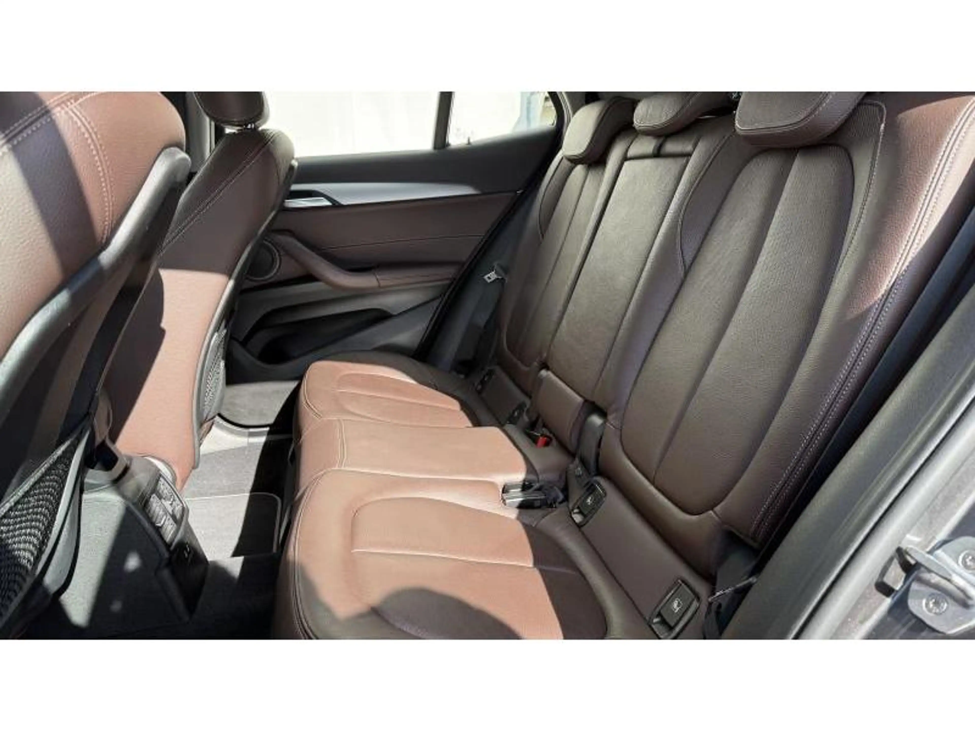 BMW X2 sDrive 18d Feux LED Navigation Coffre Automatique — photo 13