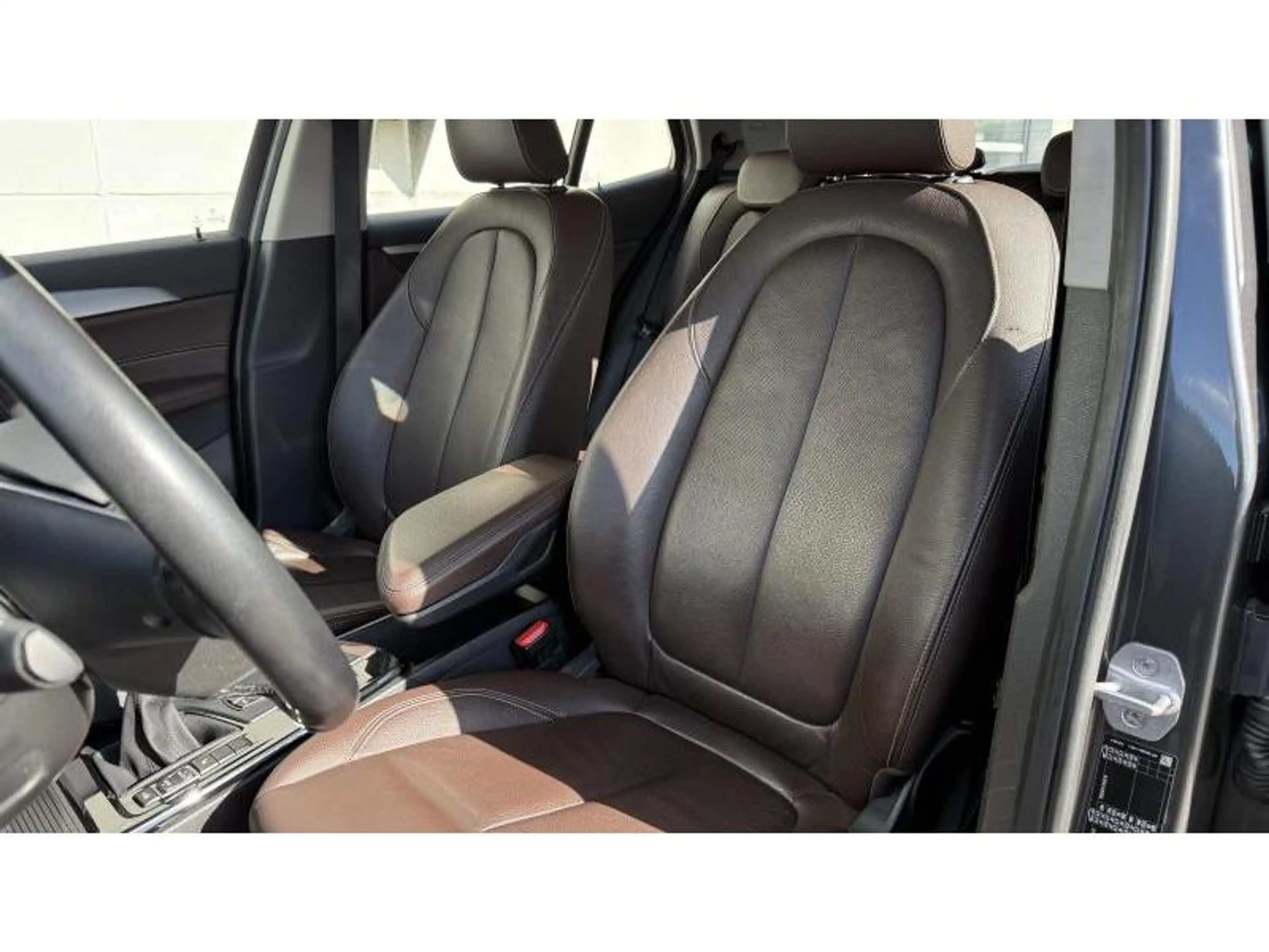 BMW X2 sDrive 18d Feux LED Navigation Coffre Automatique — photo 10