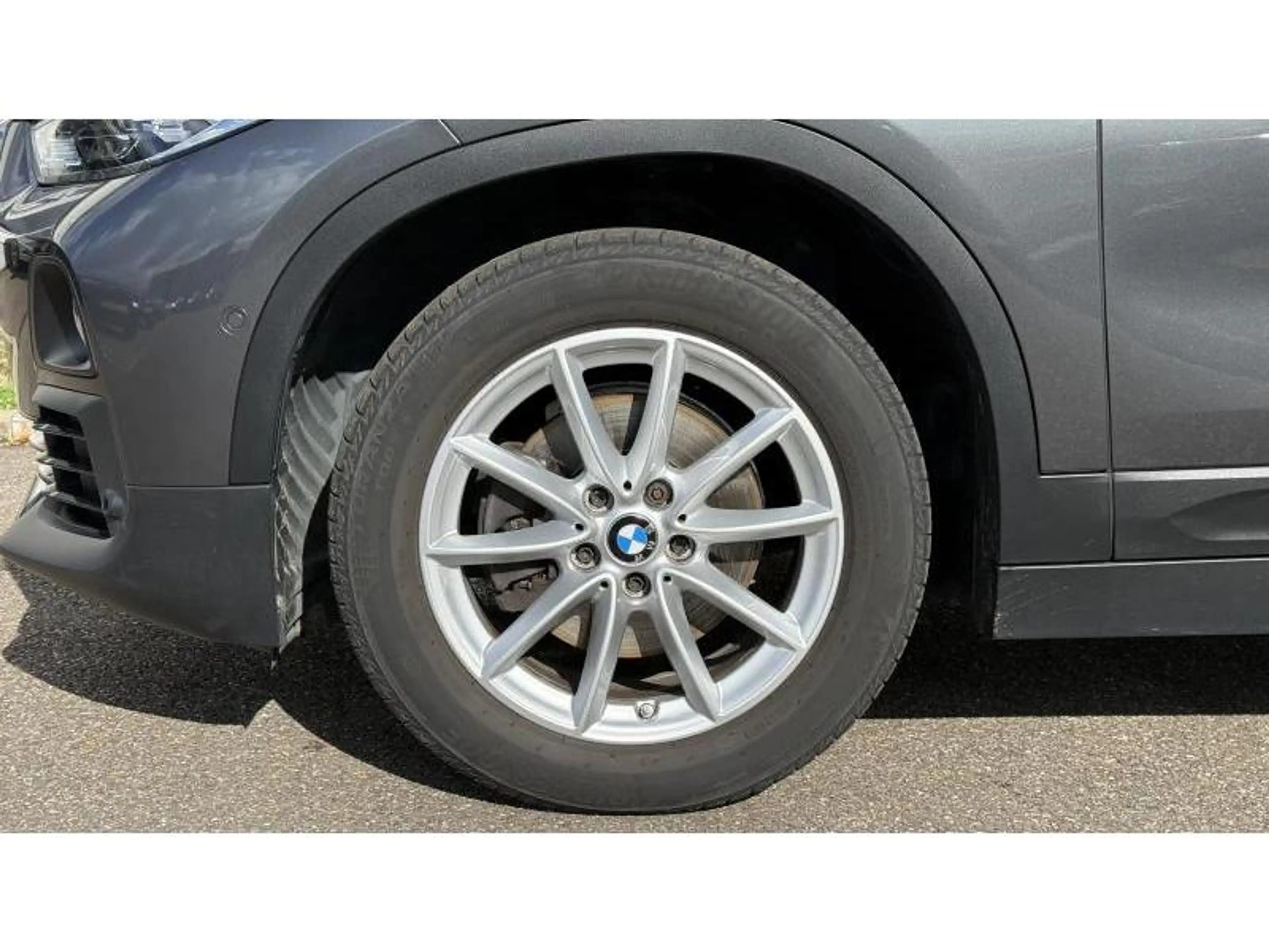 BMW X2 sDrive 18d Feux LED Navigation Coffre Automatique — photo 8