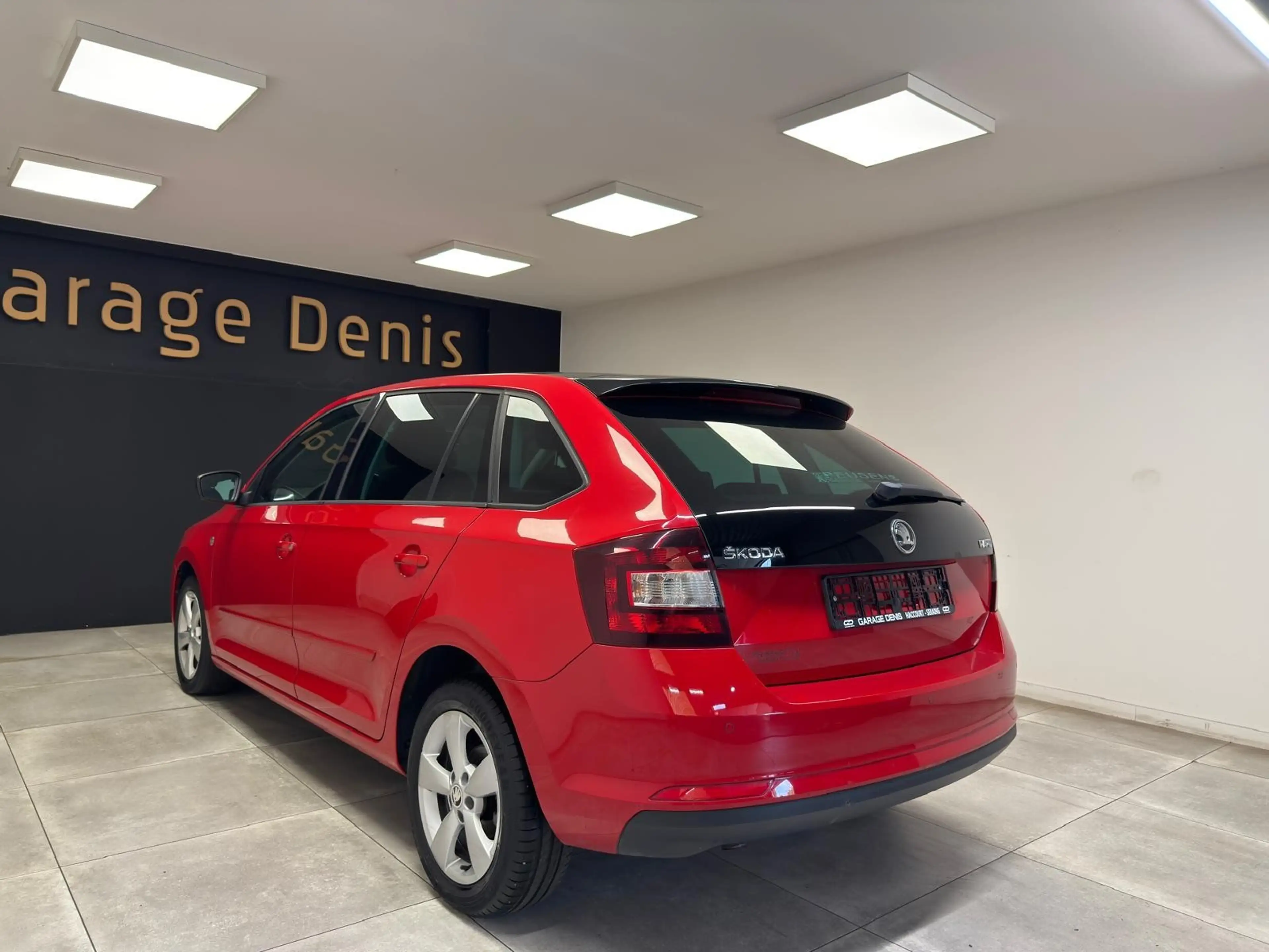 Skoda Rapid/Spaceback Rapid 1.6 CR TDI Spaceback Ambition**TOIT-PANO*GPS*CLIM-AUTO*GARANTIE* — photo 6