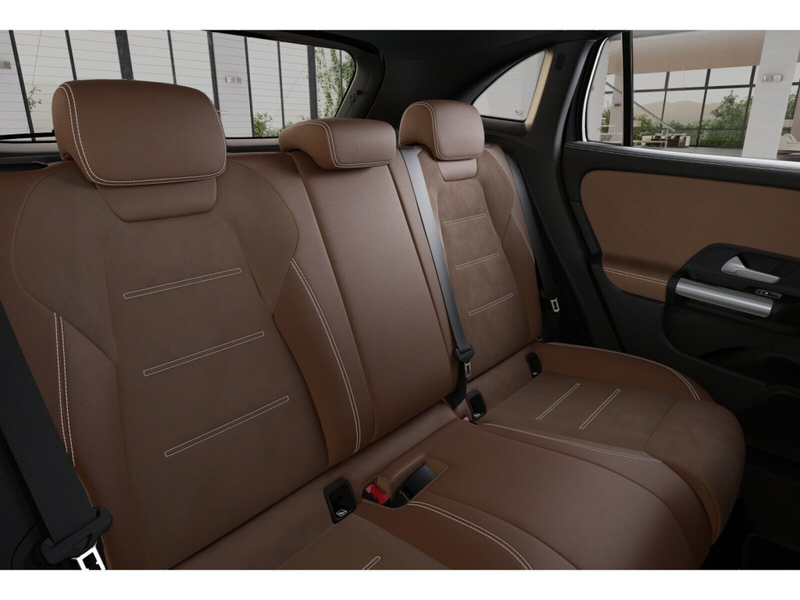 Mercedes-Benz GLA 180 AMG-Sport+Pano+Distr+MLB+Ambiente+AHK — photo 10