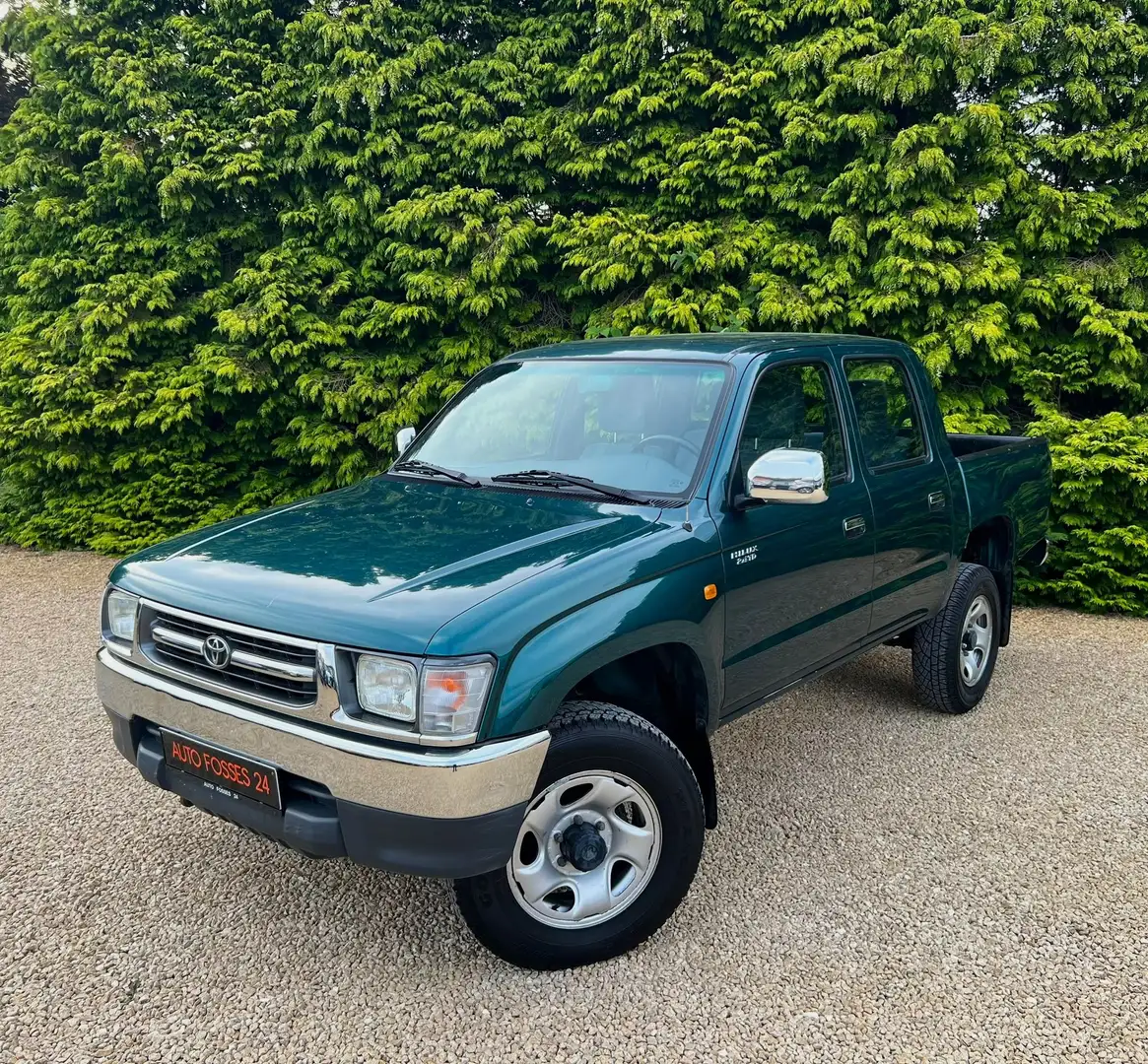 Toyota Hilux 2.4 TURBO-D 4WD DOUBLE CABINE 5 PLACES 107.000 KM Vert - 1