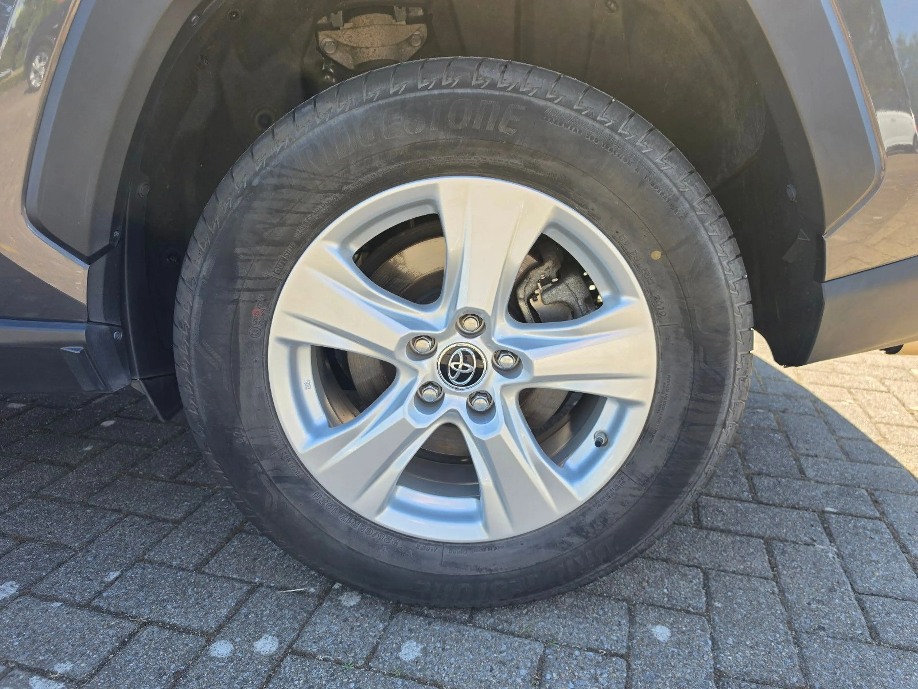 Toyota RAV 4 RAV4 4x2 AHK NAV KAM SHZ — photo 6