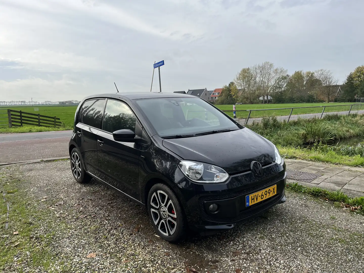 Volkswagen up! 1.0 high BlueM. Zwart - 1