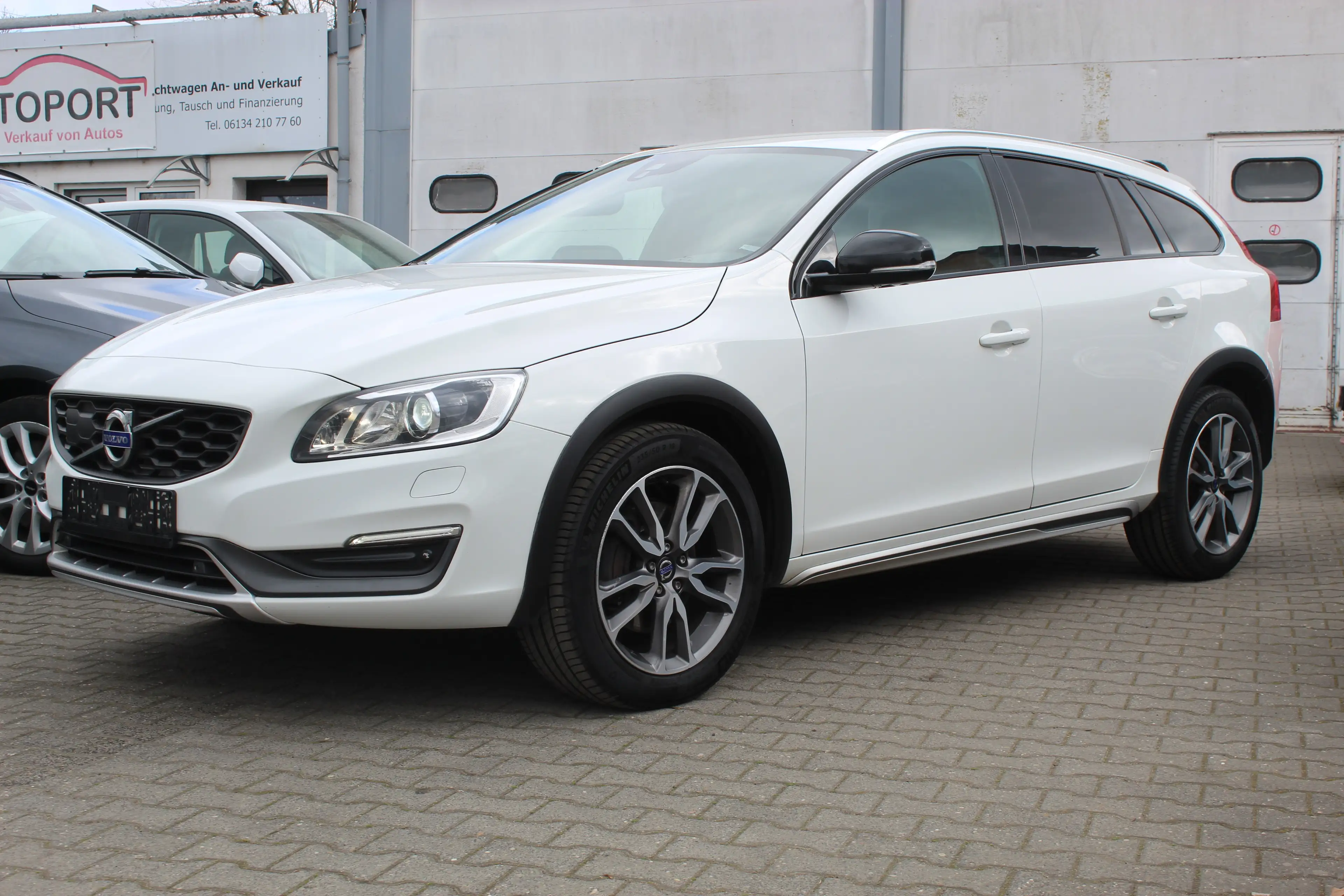 Volvo V60 Cross Country Summum — photo 3