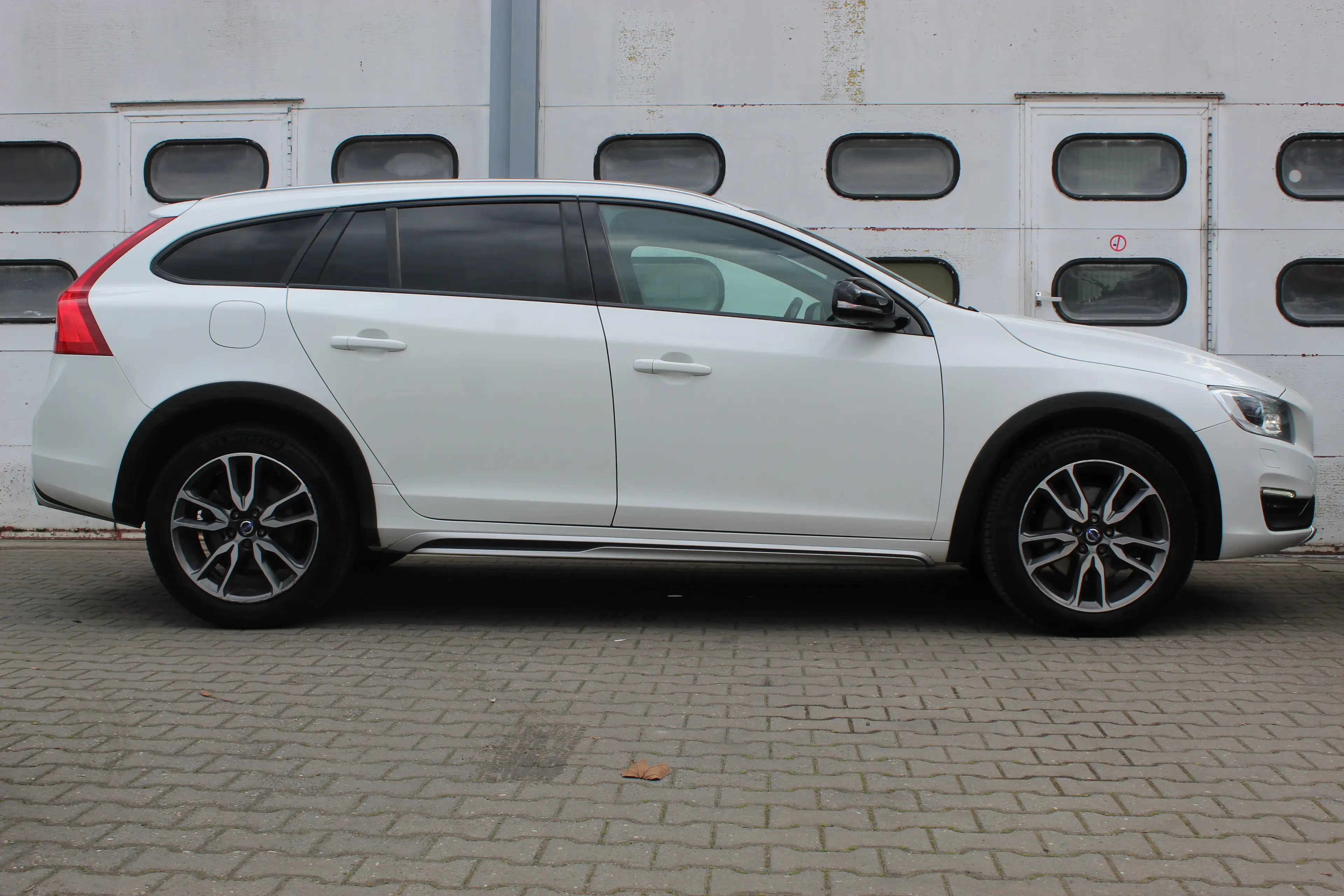 Volvo V60 Cross Country Summum — photo 5