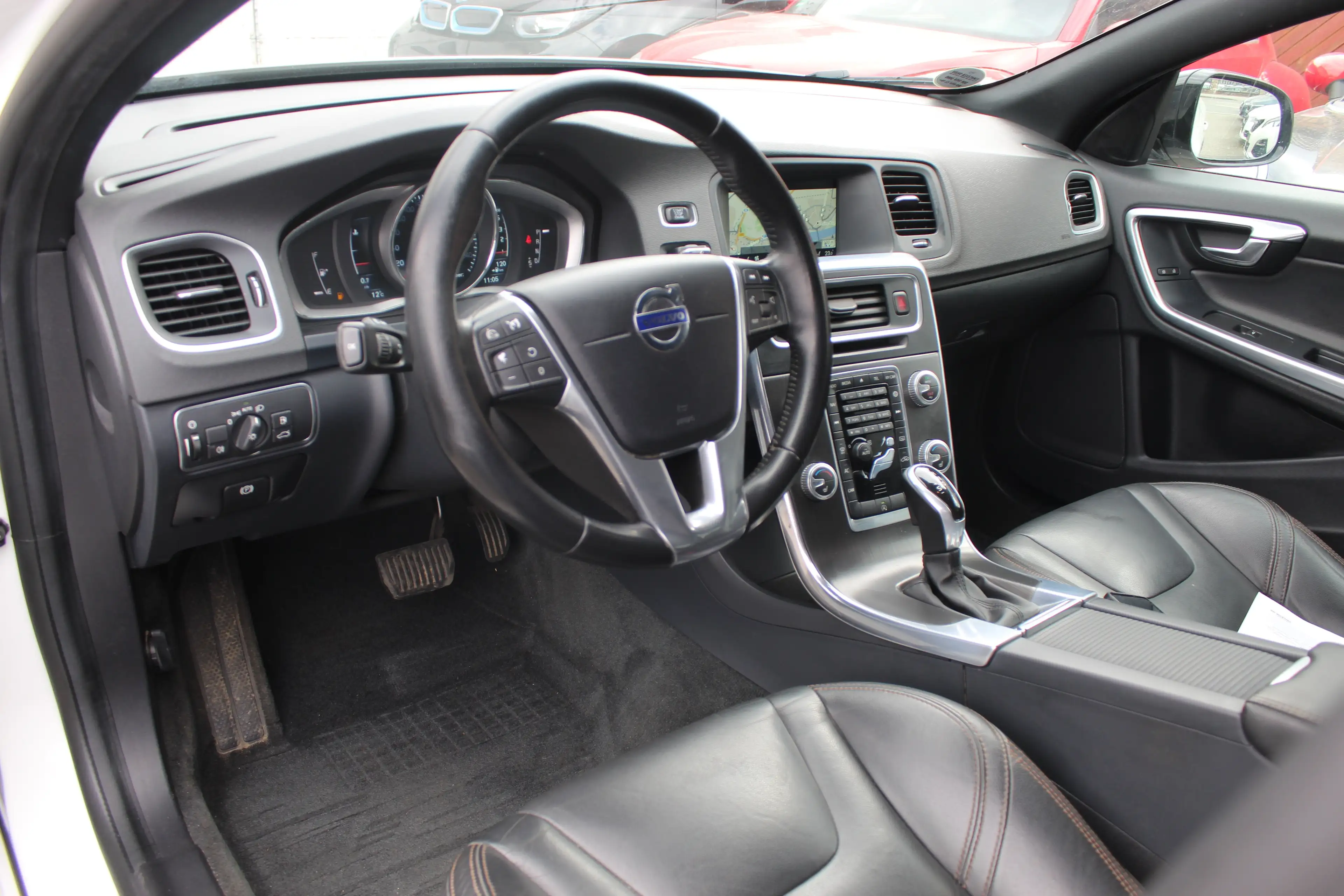Volvo V60 Cross Country Summum — photo 8
