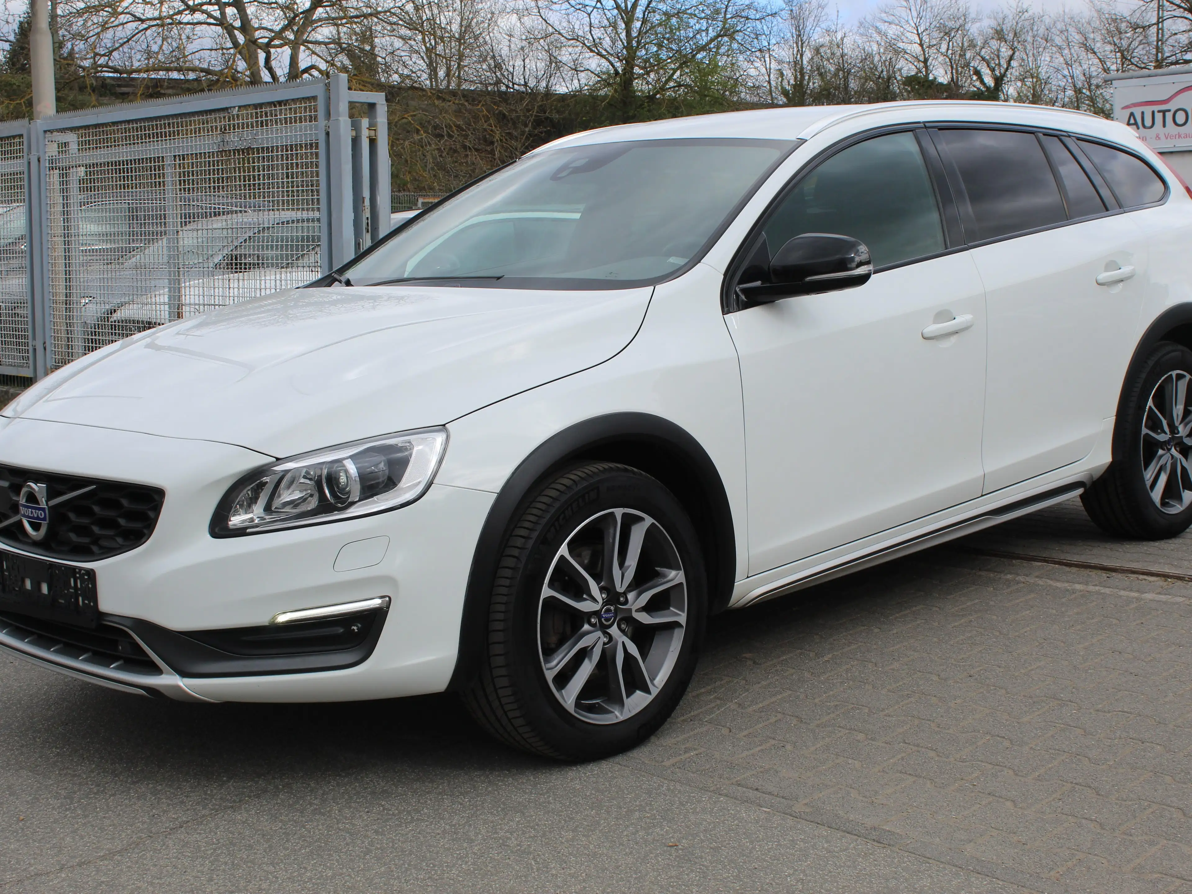 Volvo V60 Cross Country Summum