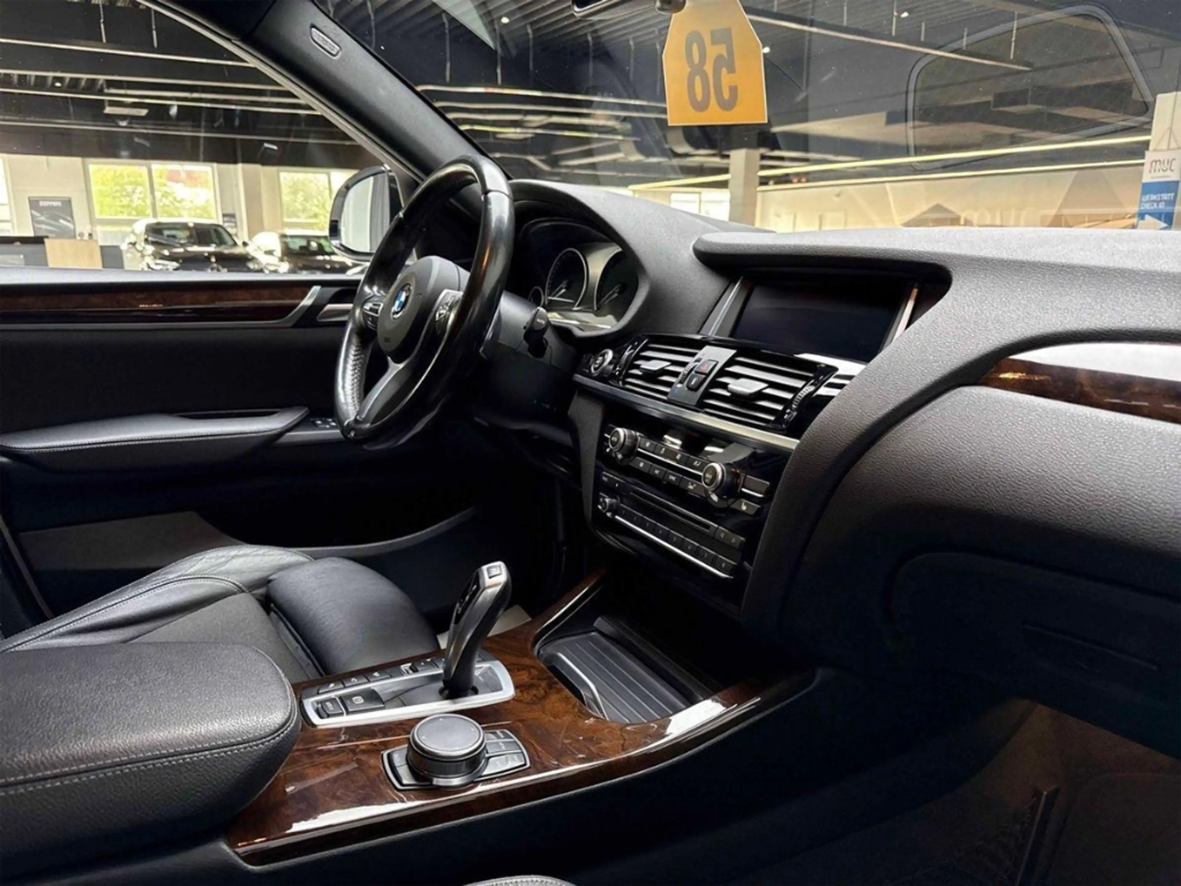 BMW X4 2.0d M Sport, HUD, Glasdach, AHK, LED, Allrad — photo 9