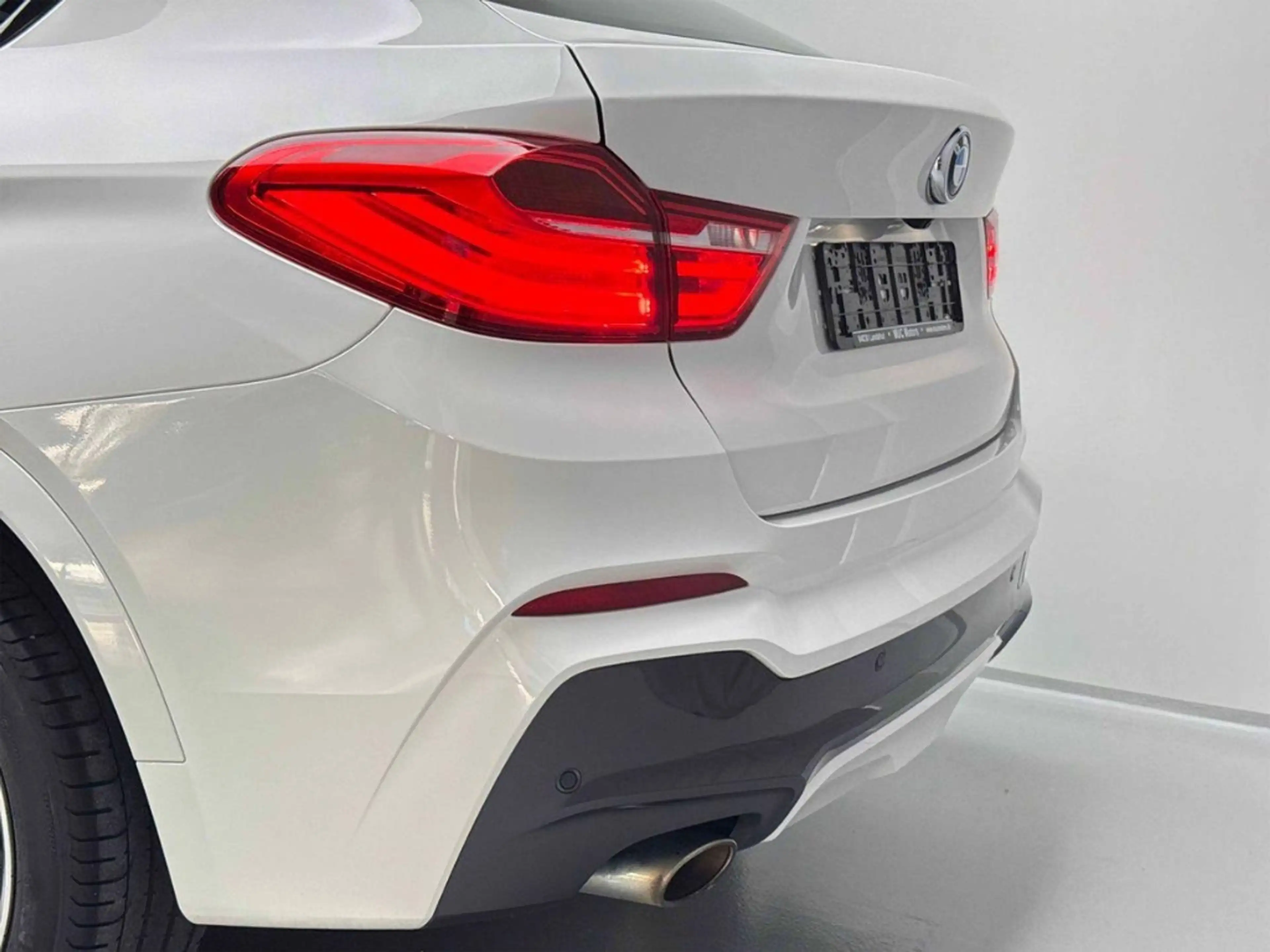BMW X4 2.0d M Sport, HUD, Glasdach, AHK, LED, Allrad — photo 15