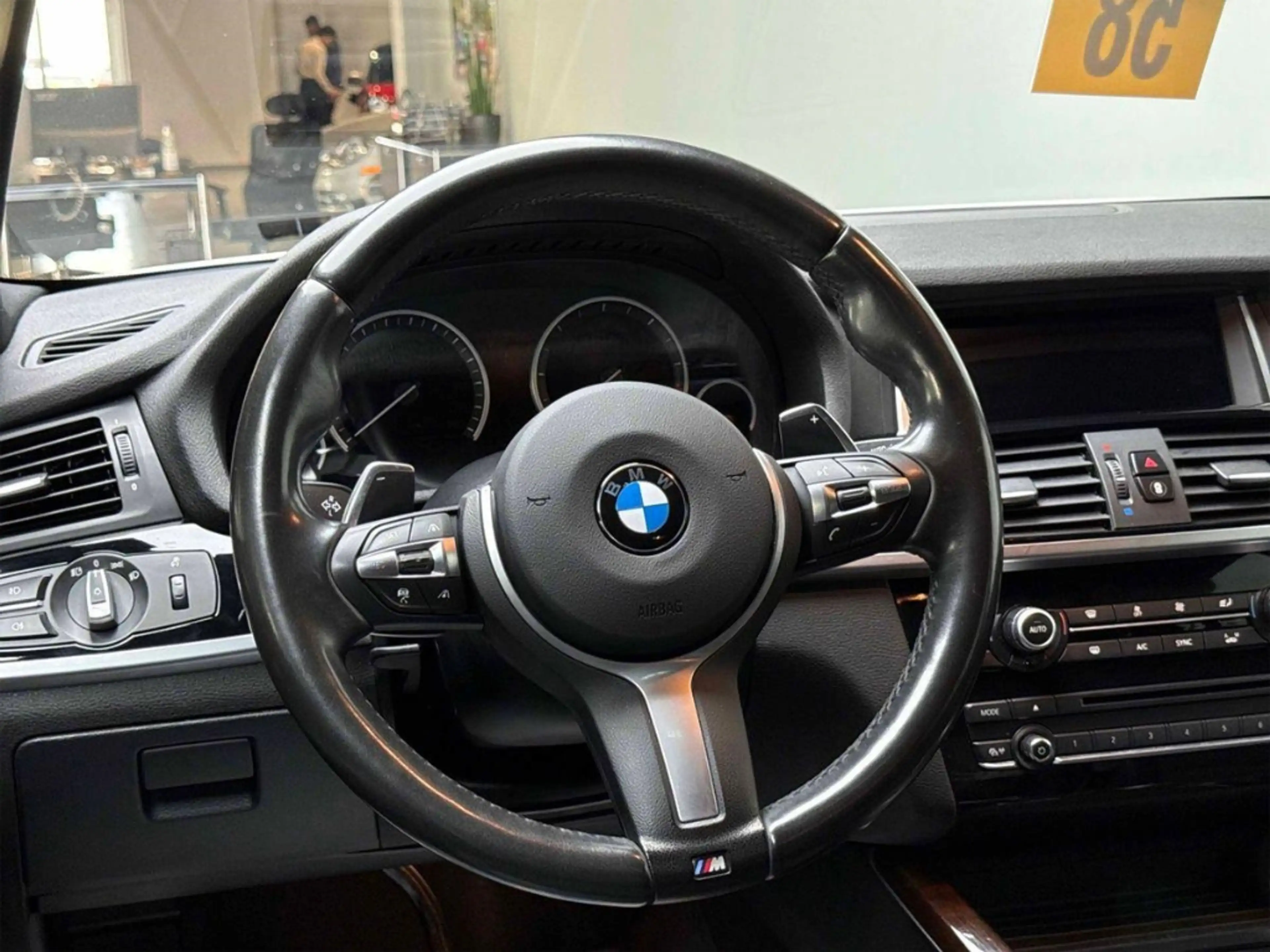 BMW X4 2.0d M Sport, HUD, Glasdach, AHK, LED, Allrad — photo 8