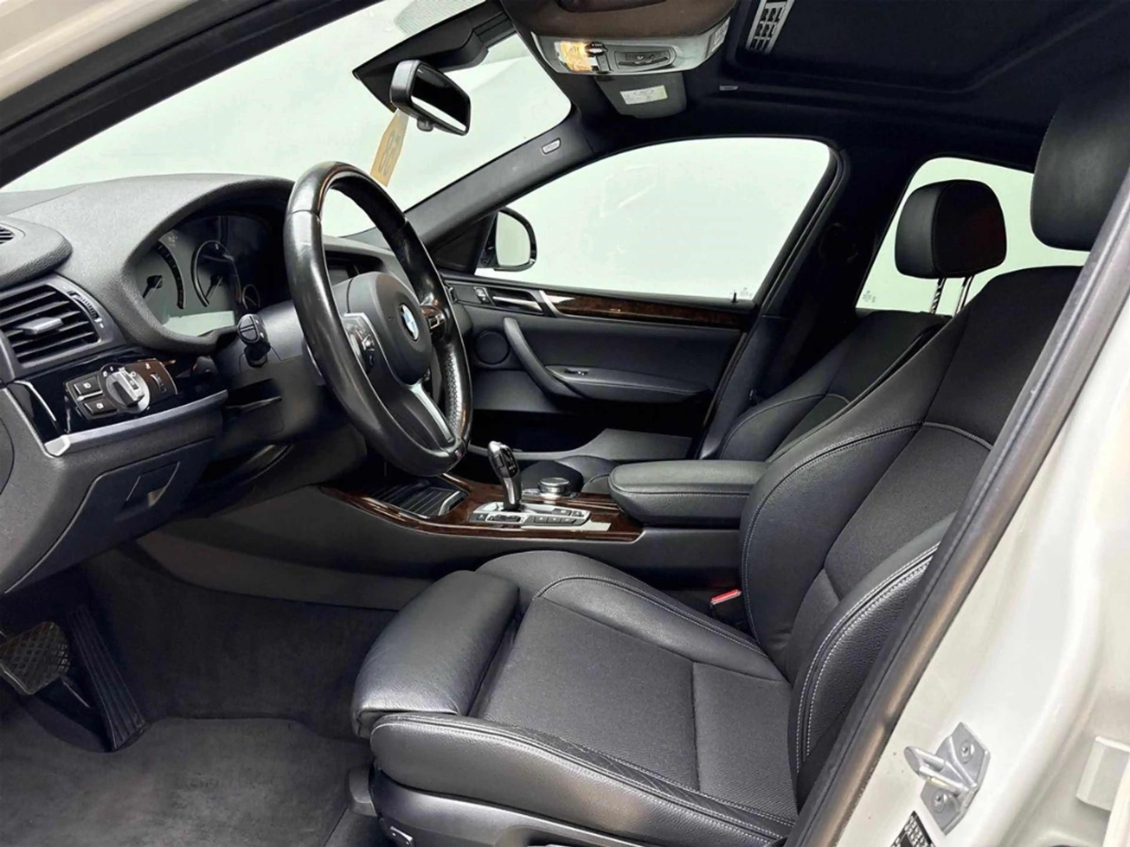 BMW X4 2.0d M Sport, HUD, Glasdach, AHK, LED, Allrad — photo 7
