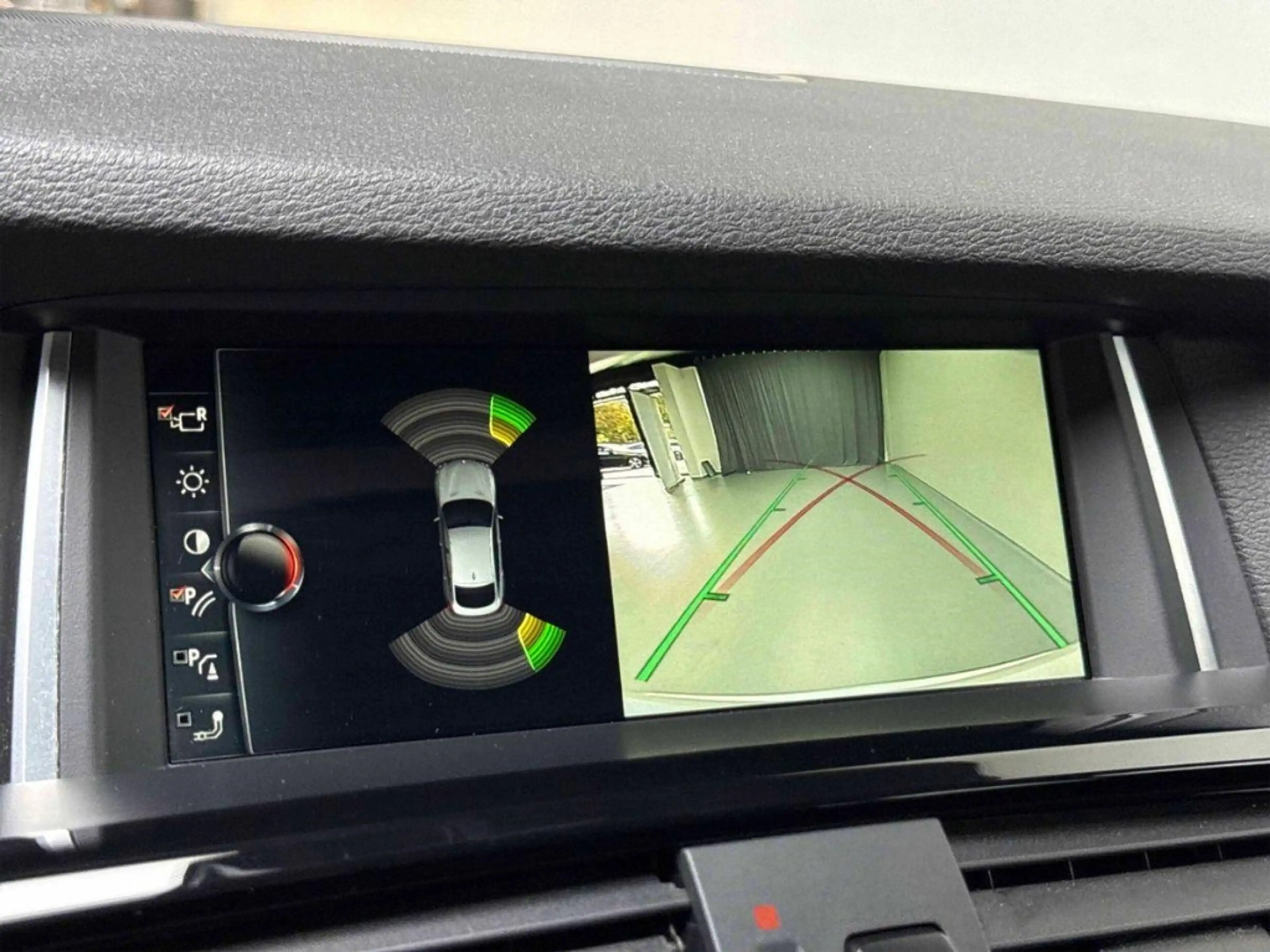 BMW X4 2.0d M Sport, HUD, Glasdach, AHK, LED, Allrad — photo 35