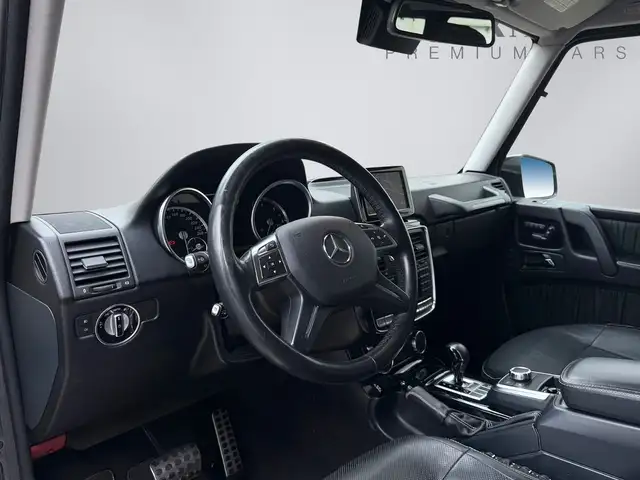 Mercedes-Benz G-Class view 3