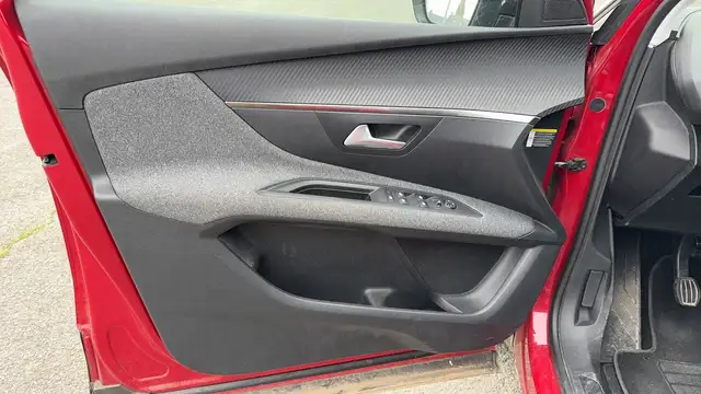 Peugeot 3008 view 7