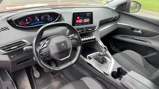 Peugeot 3008 view 8