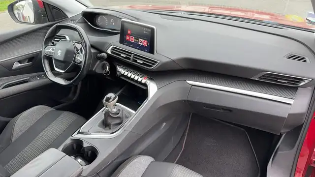 Peugeot 3008 view 10