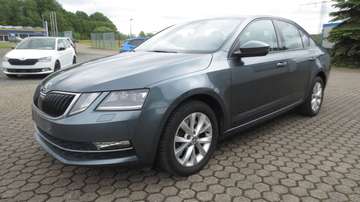 1.8 TSI DSG Style *LEDER/NAVI/LED*