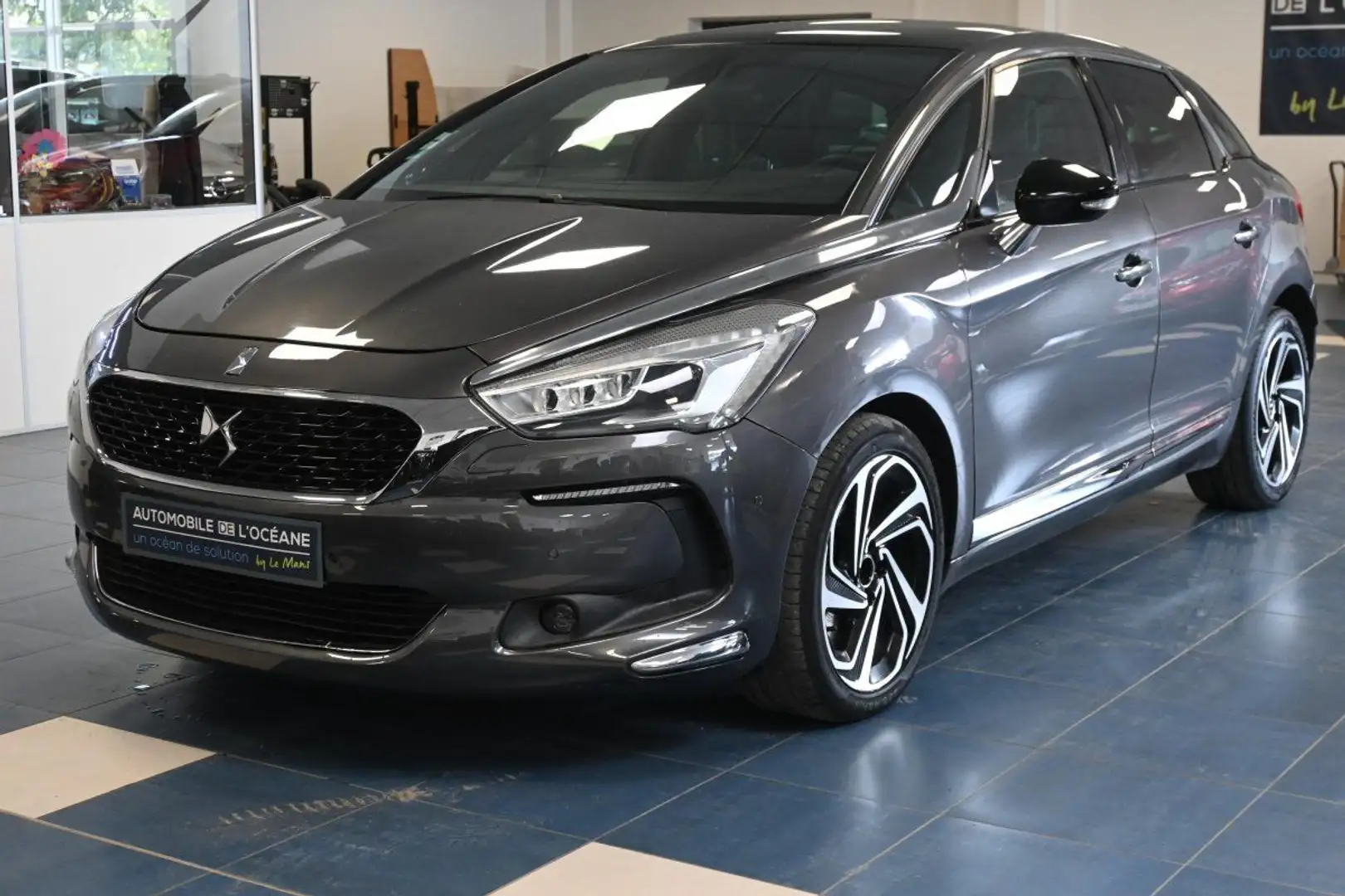 DS Automobiles DS 5 DS5 BlueHDi 180 S&S EAT6 Sport Chic Gri - 1