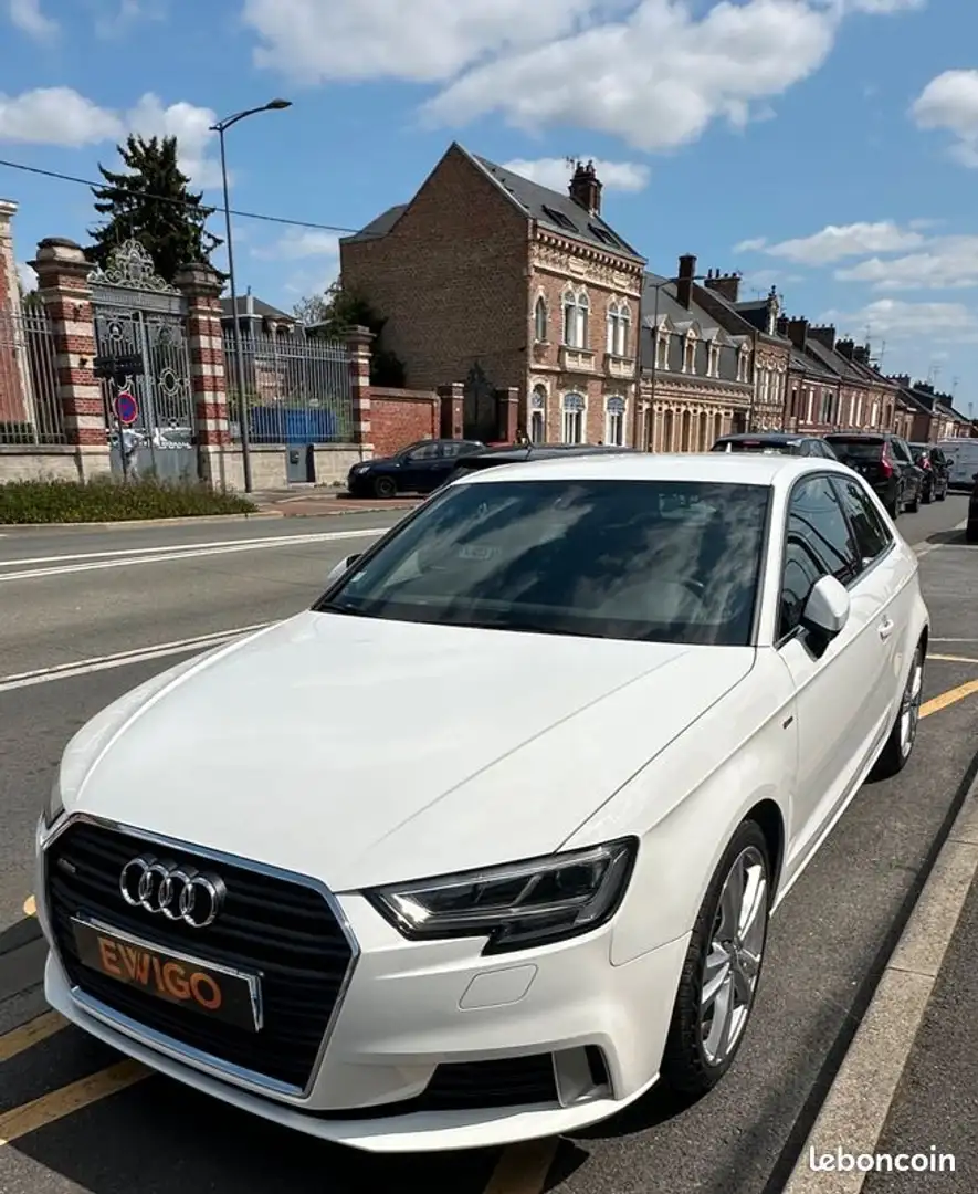Audi A3 1.4 tfsi 150 s-line Blanc - 1