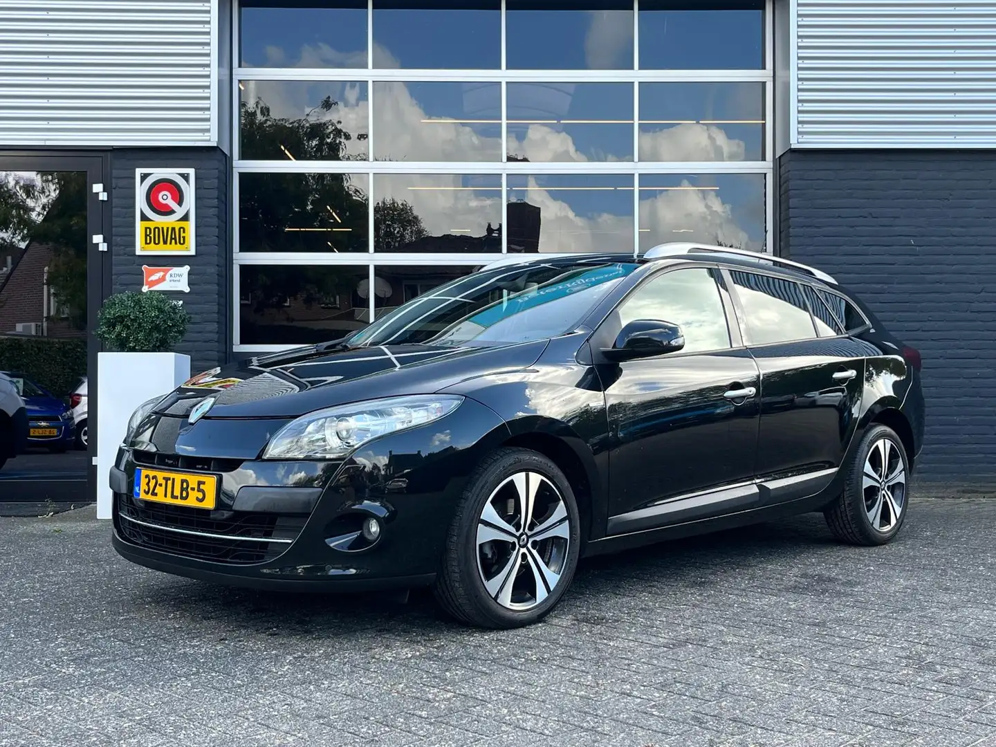 Renault Megane Estate 2.0 Bose, Automaat, Pano, Navi, Cruise, Blu Zwart - 1