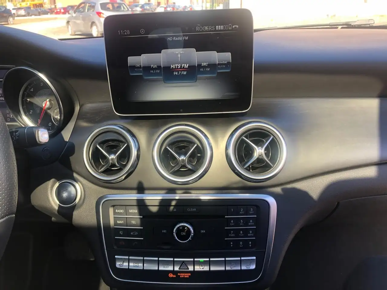 Mercedes-Benz GLA снимка Mercedes-Benz GLA