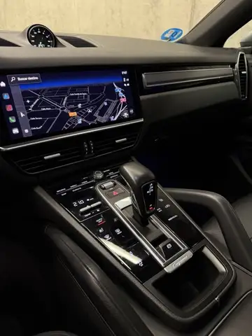 Porsche Cayenne view 13