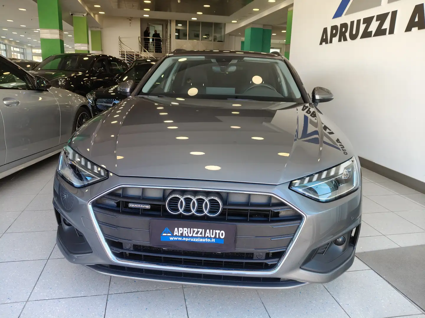 Audi A4 A4 Avant 40 2.0 tdi Business quattro 190cv NAVI Grigio - 2