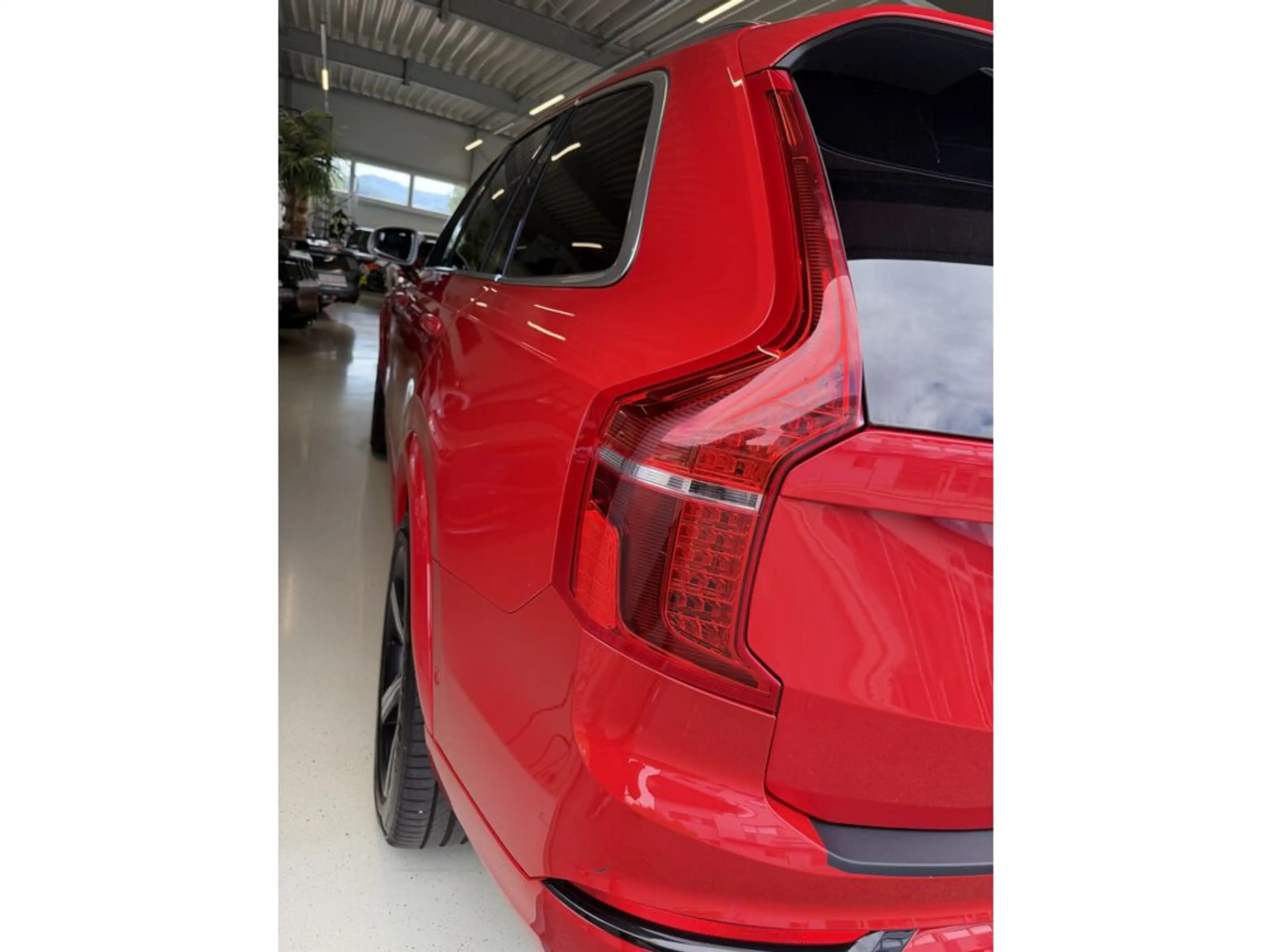 Volvo XC90 R-Design Hybrid AWD -7. Sitze *1. Besitz* — photo 13