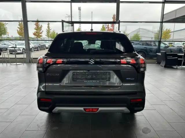 Suzuki SX4 S-Cross view 6
