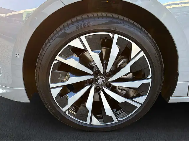 Skoda Enyaq Coupe 85 82kWh Sportline Ansicht 5