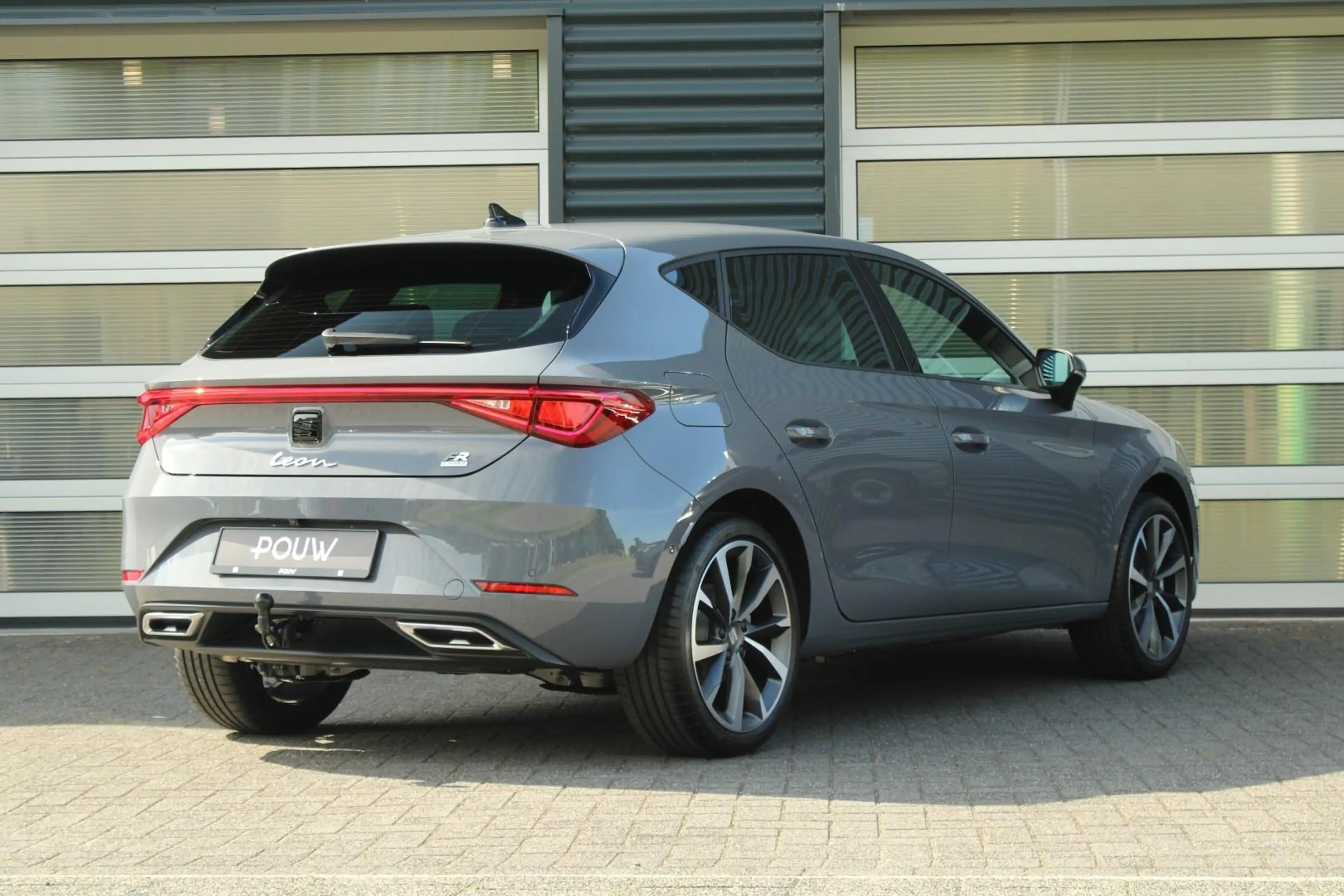 SEAT Leon e-Hybrid 1.5 TSI 204pk DSG FR Business | LMV 18'' | Trekhaa — photo 2