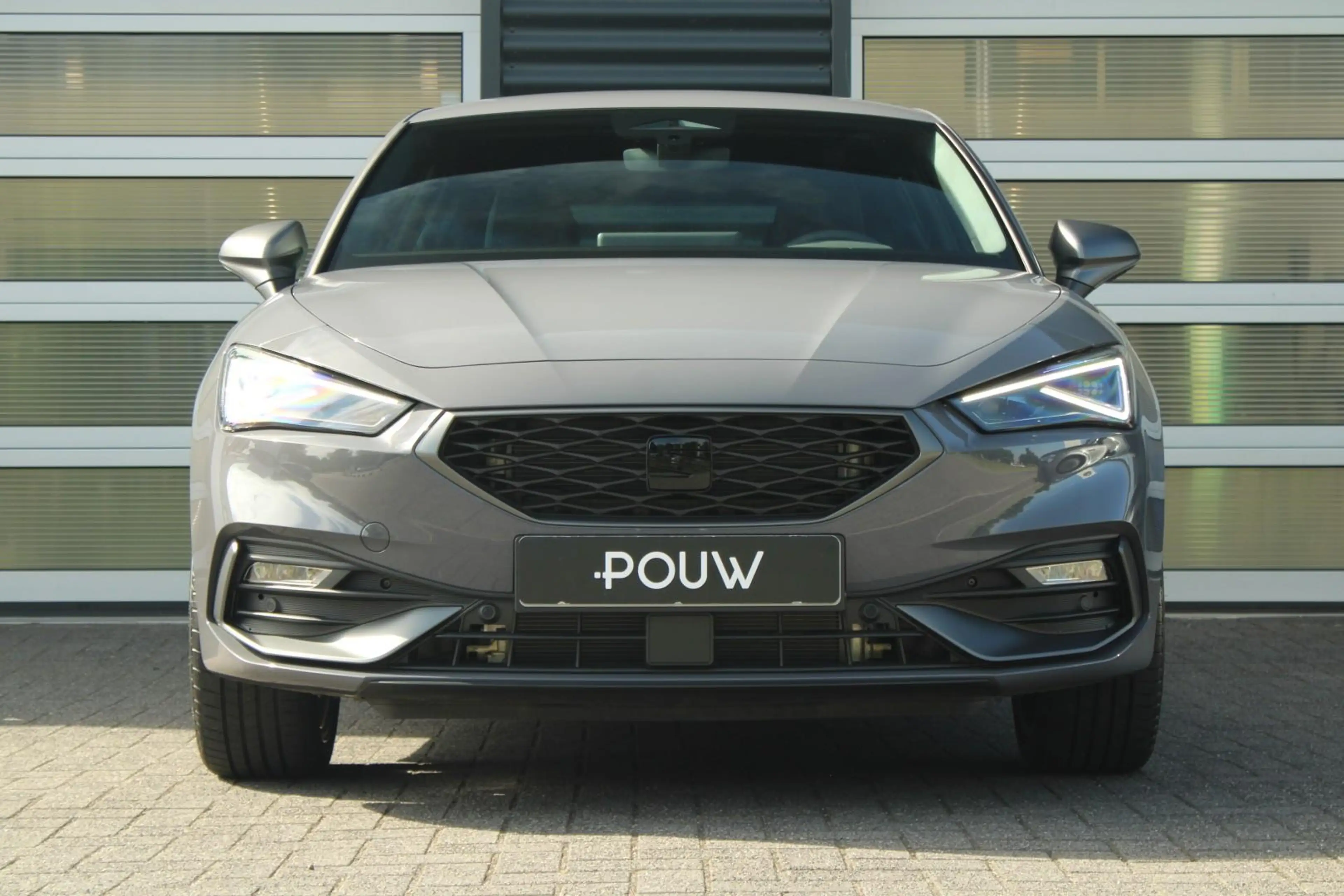 SEAT Leon e-Hybrid 1.5 TSI 204pk DSG FR Business | LMV 18'' | Trekhaa — photo 9