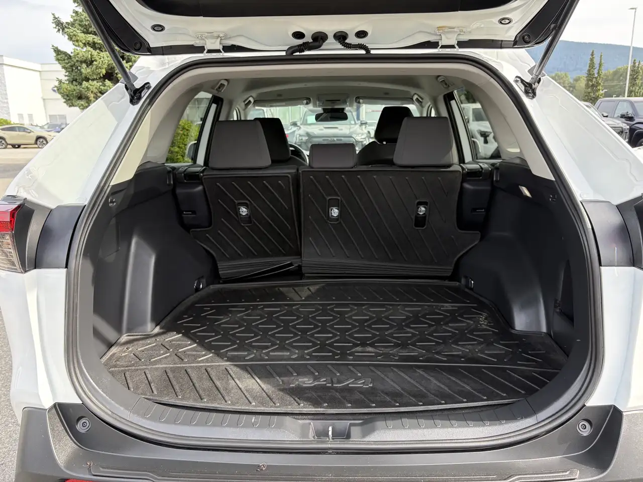 Toyota RAV 4 photo Toyota RAV 4