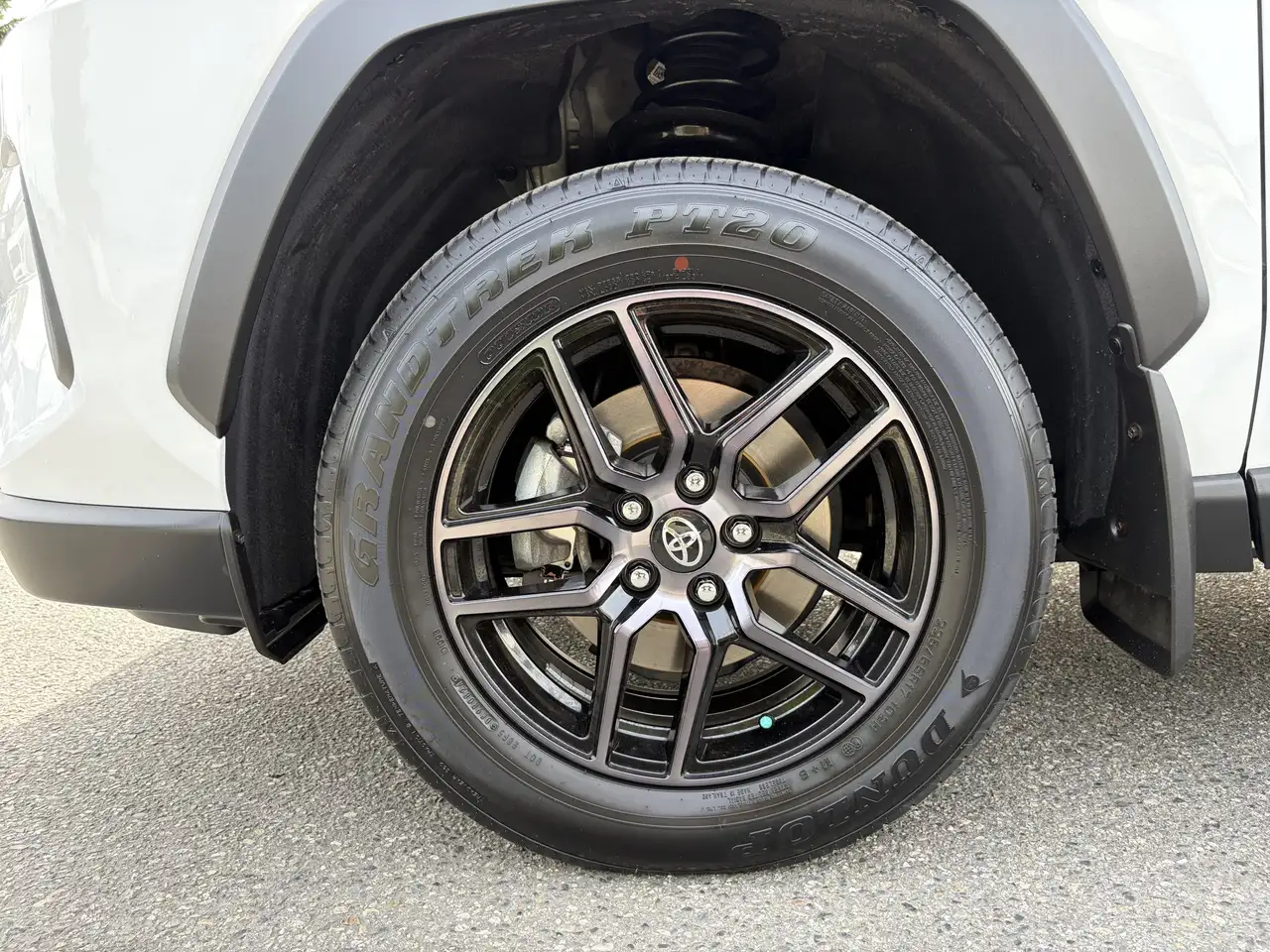 Toyota RAV 4 photo Toyota RAV 4