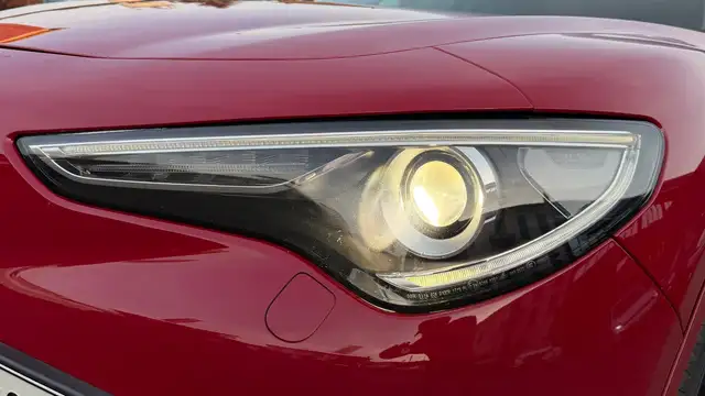 Alfa Romeo Stelvio view 4