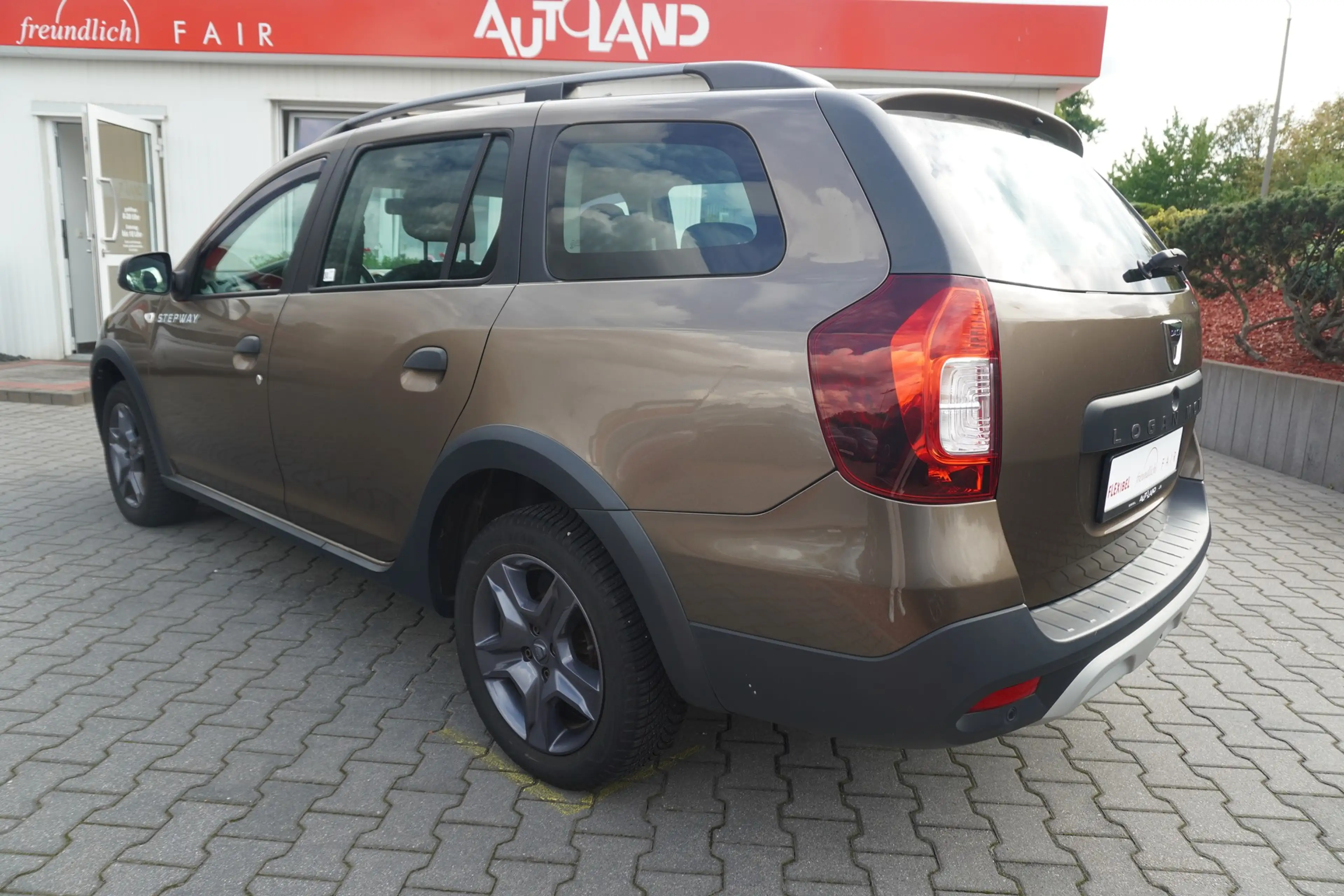 Dacia Logan II MCV Kombi 0.9 TCE Comfort Navi Tempomat — photo 4