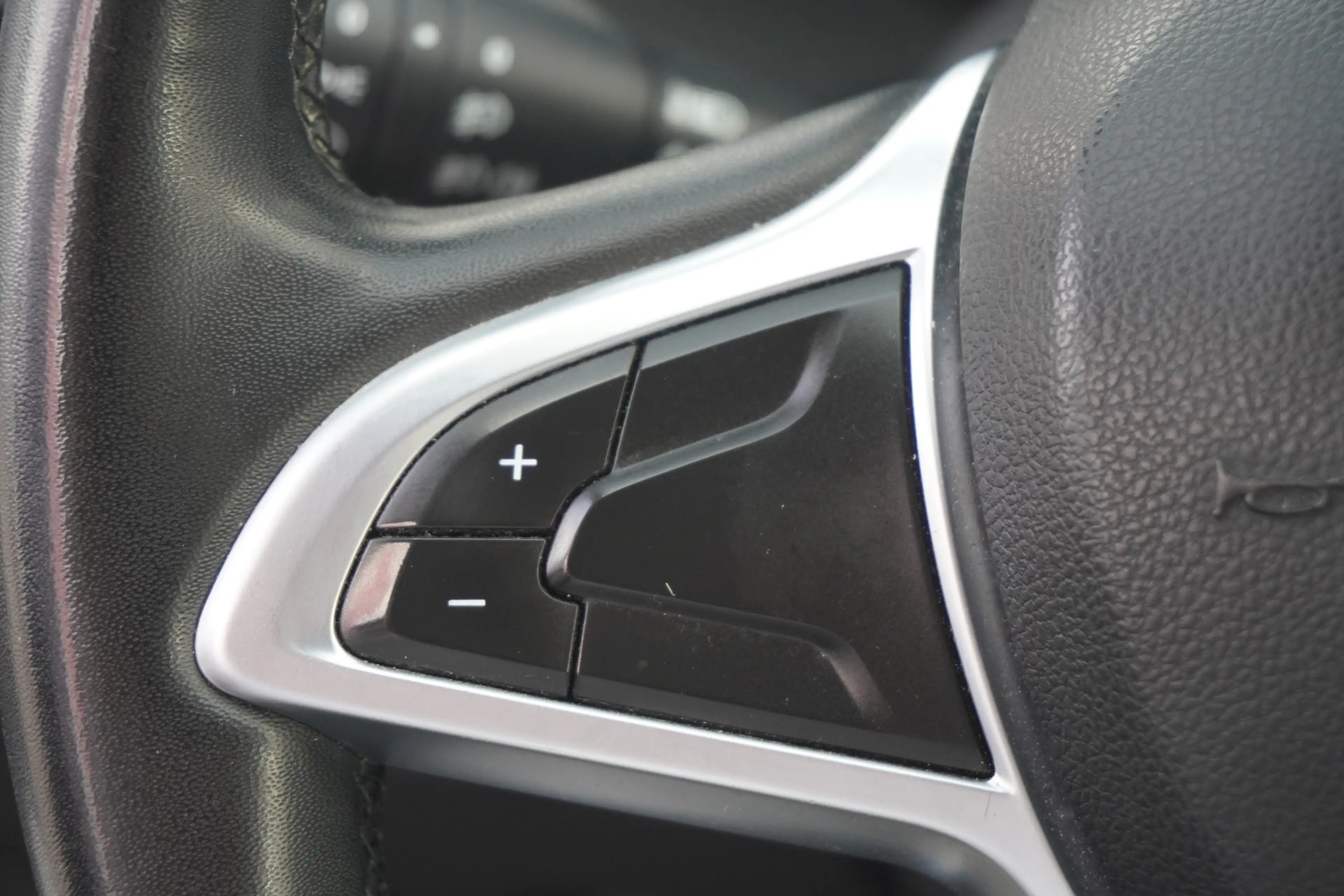 Dacia Logan II MCV Kombi 0.9 TCE Comfort Navi Tempomat — photo 14