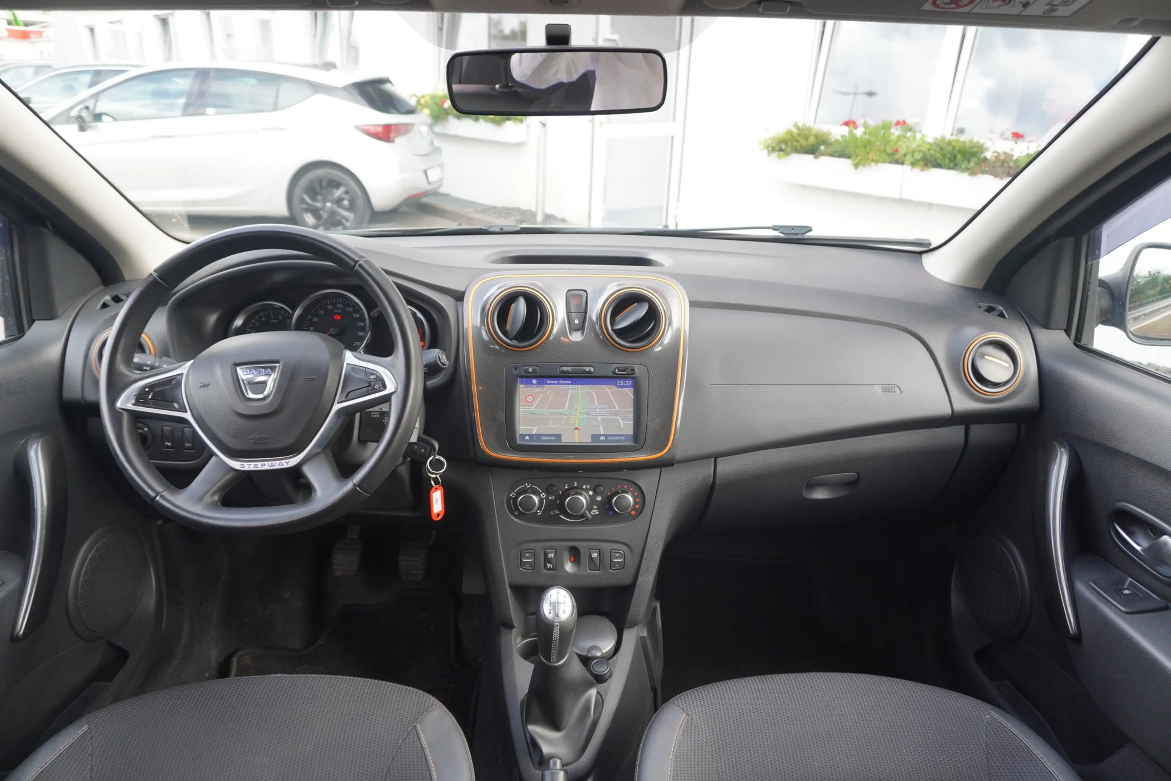 Dacia Logan II MCV Kombi 0.9 TCE Comfort Navi Tempomat — photo 12