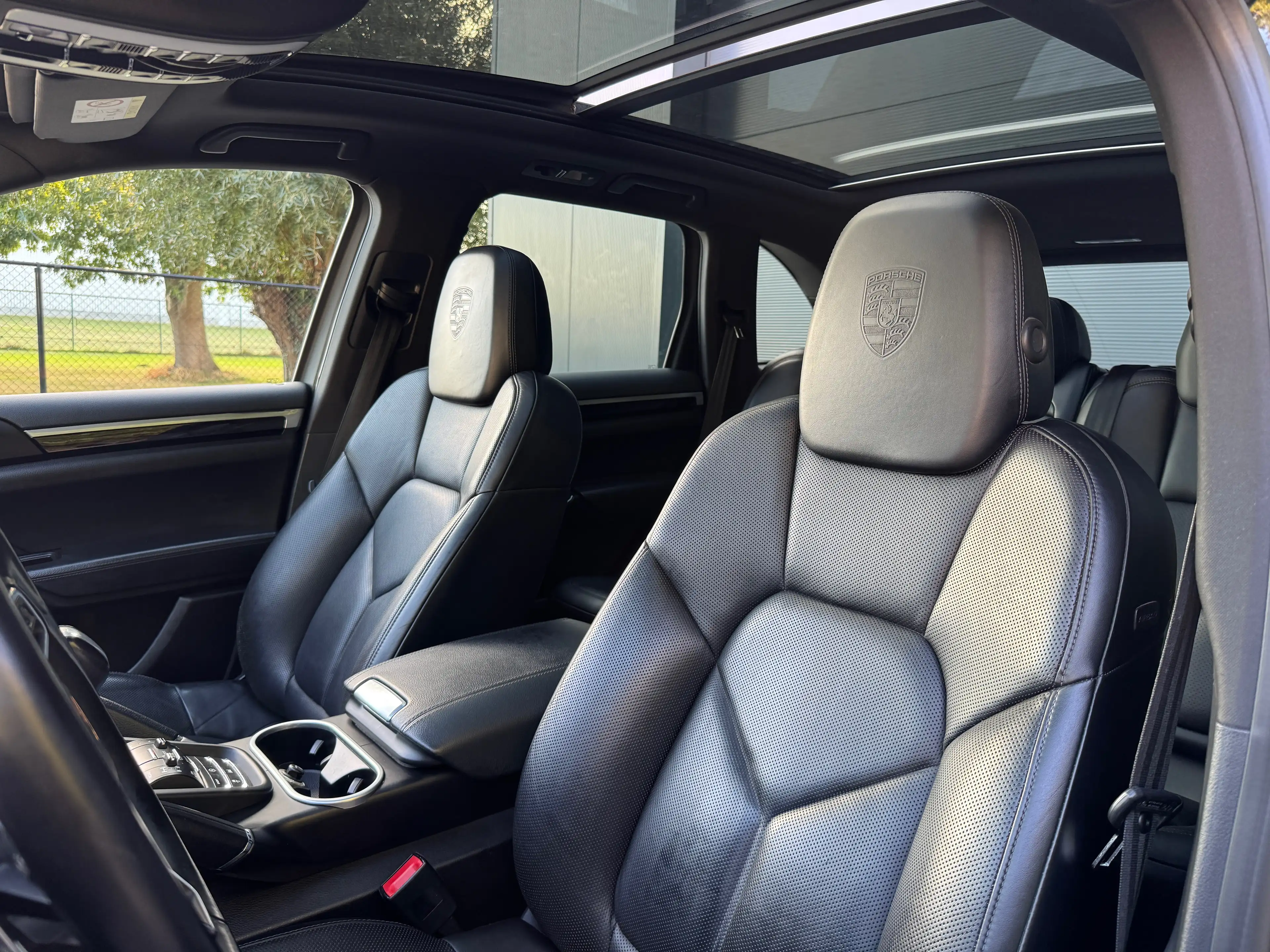 Porsche Cayenne 3.0 TD V6 Platinum Edition Tiptronic S — photo 13