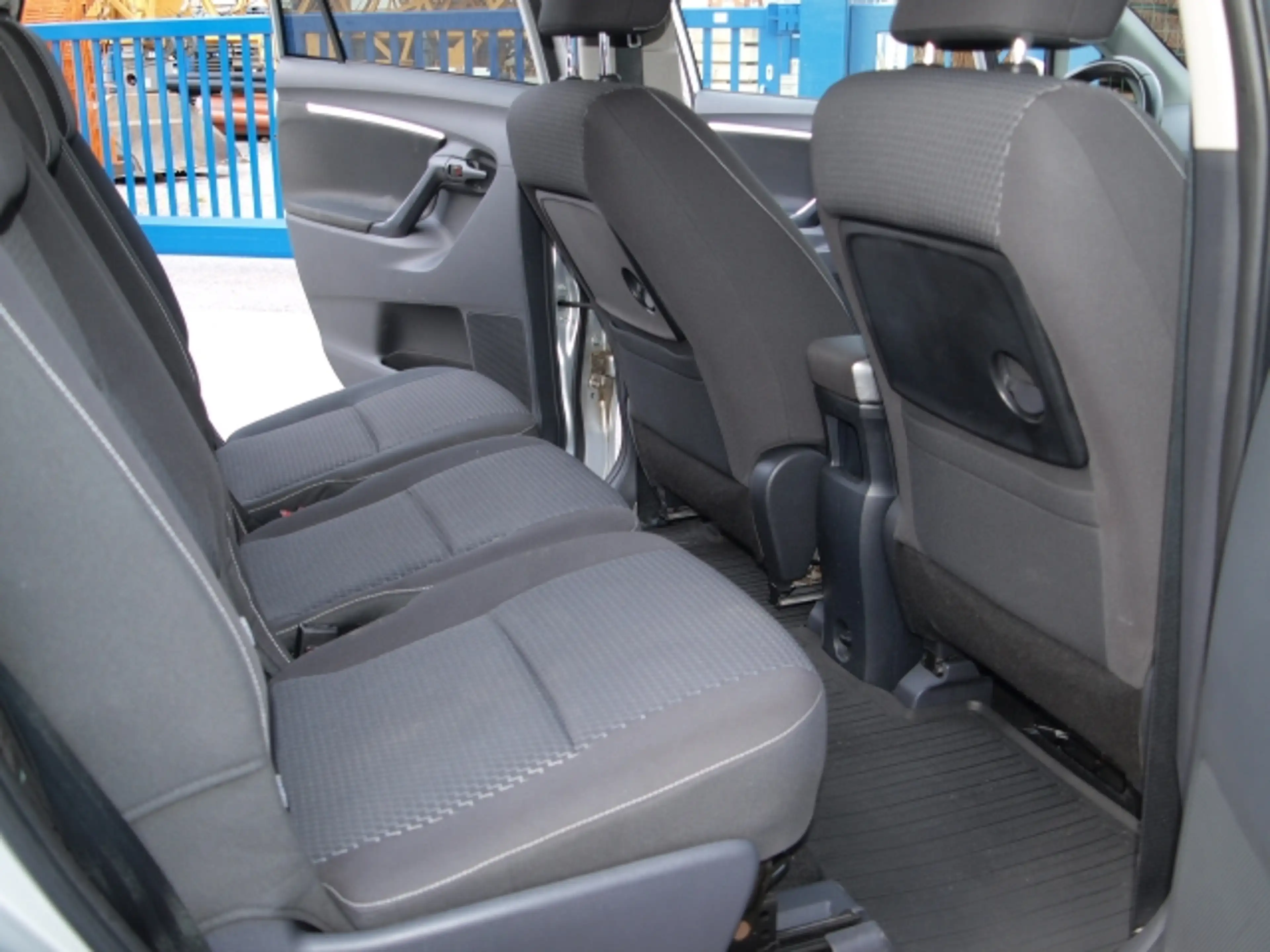 Toyota Verso Verso 1,6 D-4D Active — photo 10