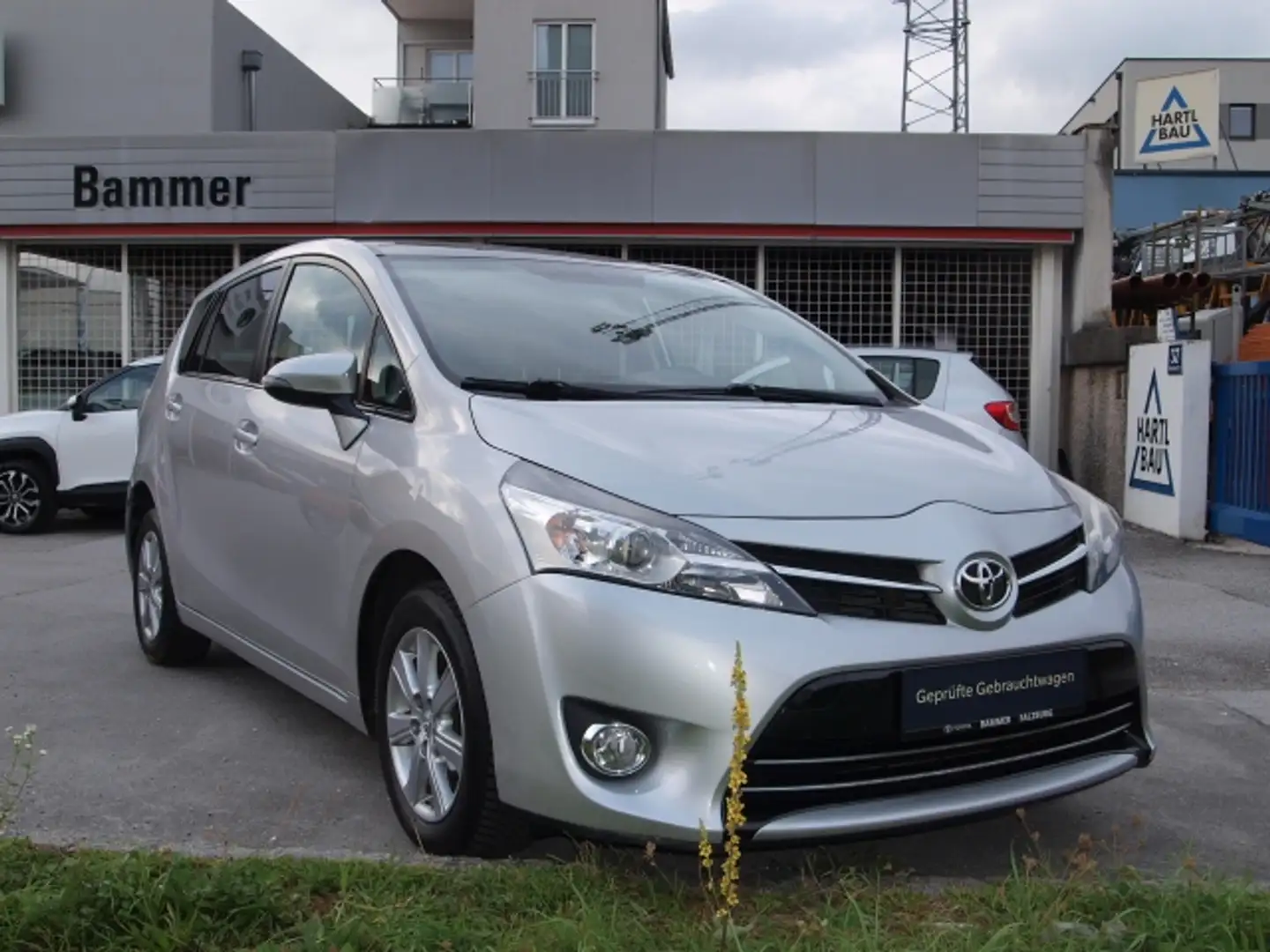 Toyota Verso Verso 1,6 D-4D Active Silber - 1