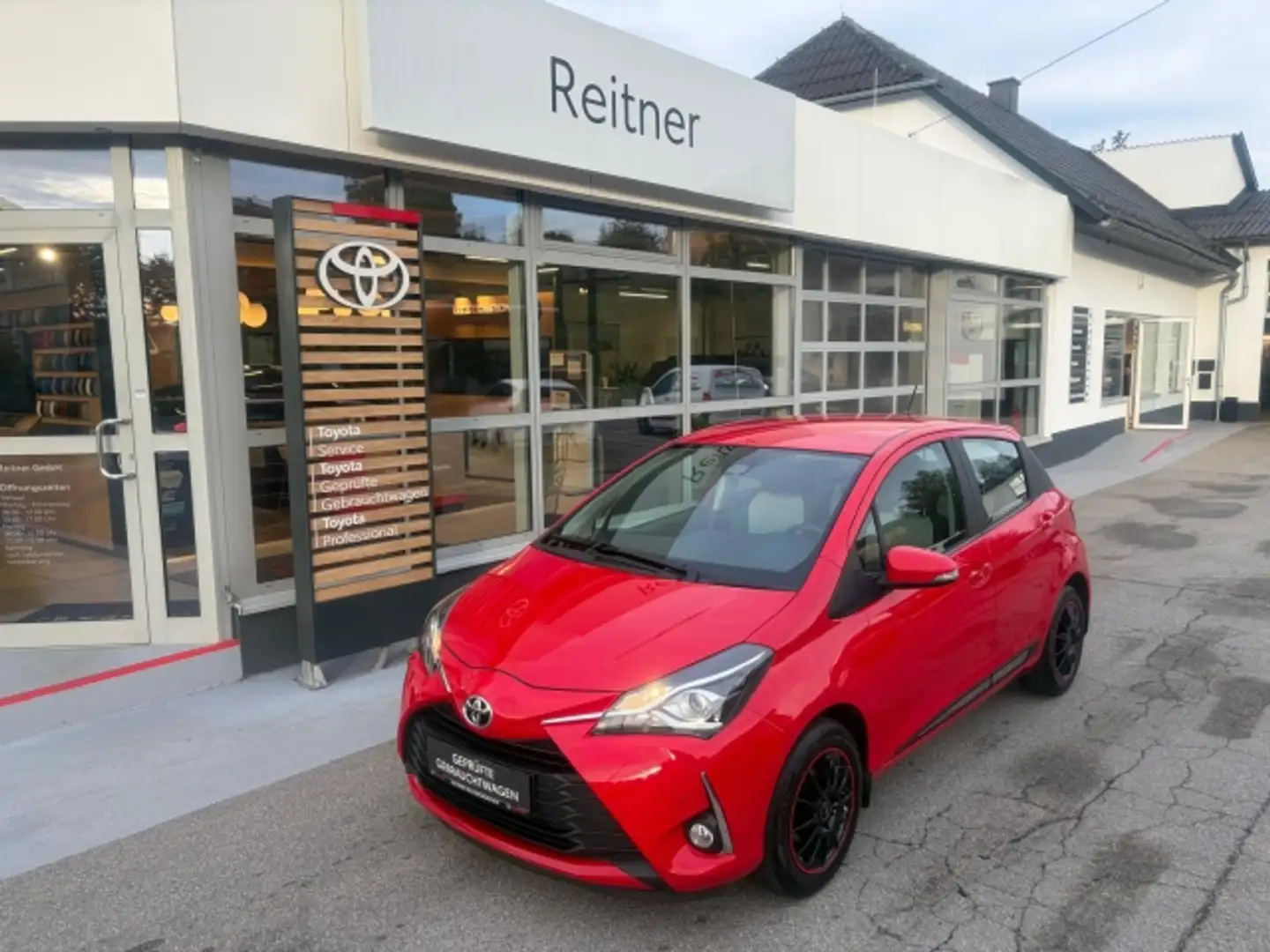 Toyota Yaris YARIS 1,5 5-TG. ACTI Rot - 1