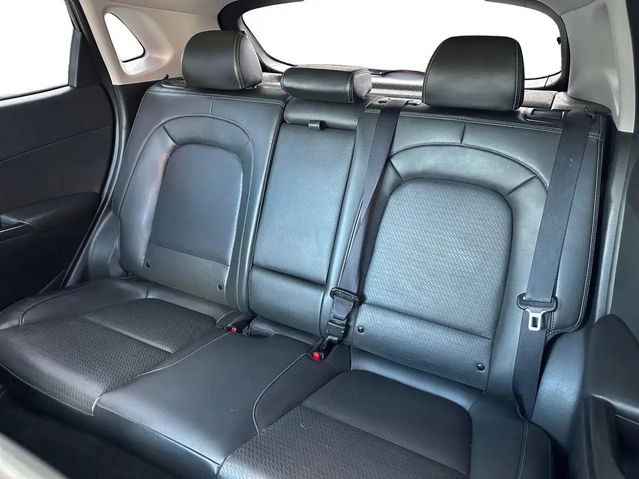 Hyundai KONA photo Hyundai KONA
