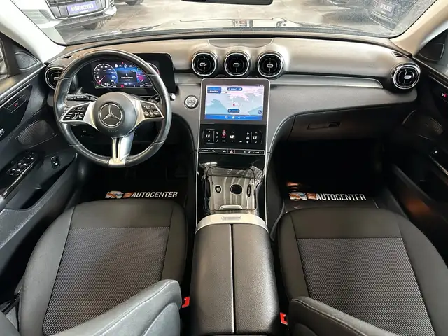 Mercedes-Benz C view 6
