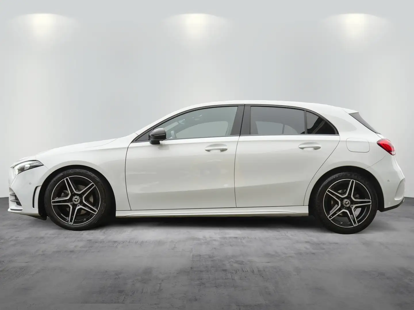 Mercedes-Benz A 200 A 200 d AMG Line MBUX Adv. Night P. Amg Line Nig Weiß - 2