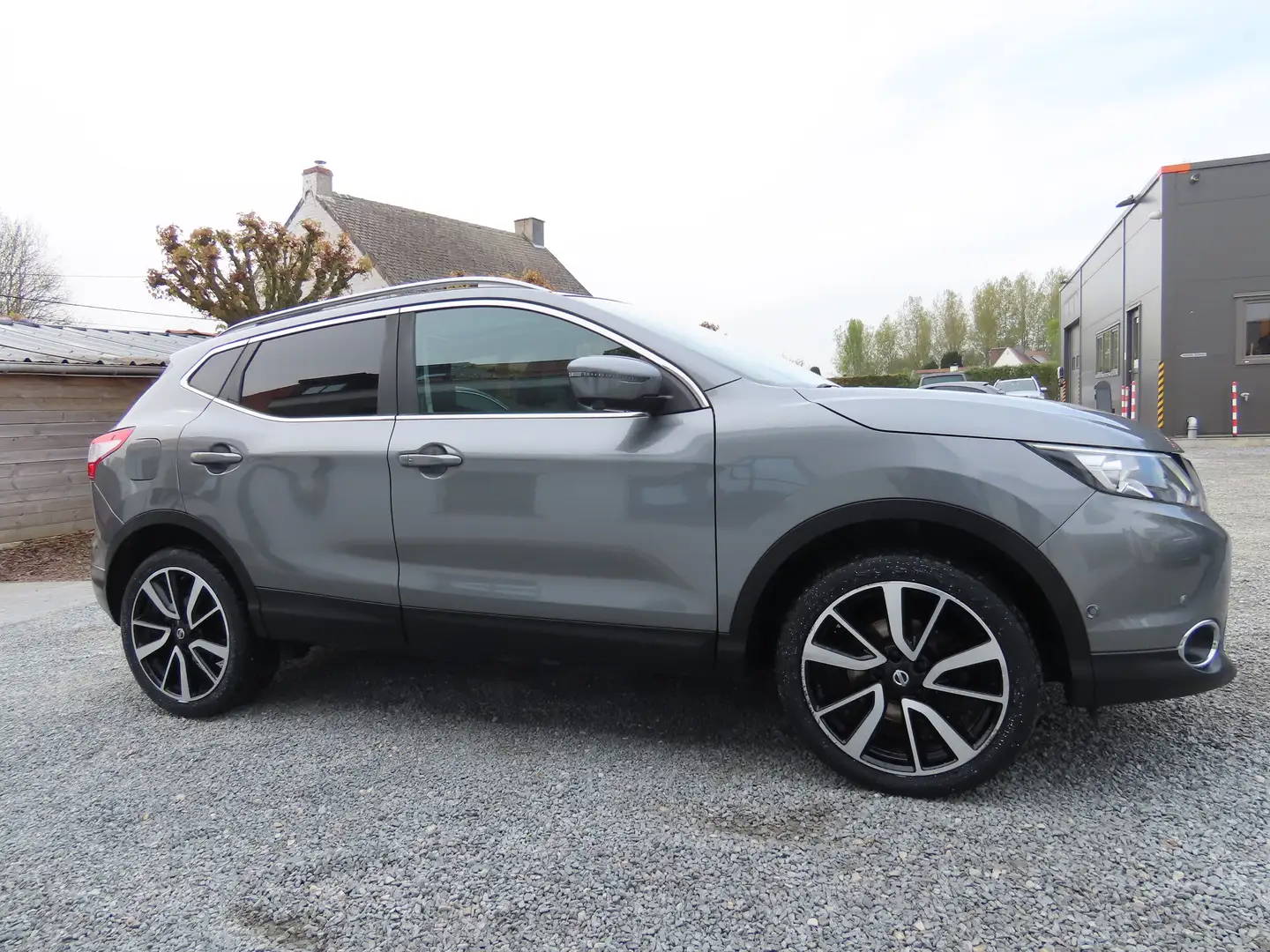Nissan Qashqai 1.2 DIG-T 2WD Tekna Xtronic Gris - 2